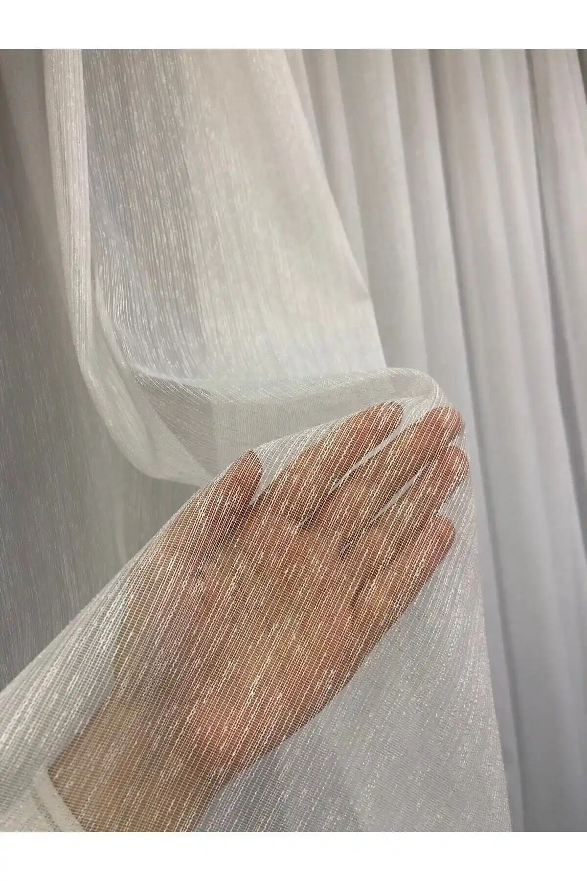 Keten Tül Perde: Modern Tasarım ve Kolay Kullanım Bir Arada