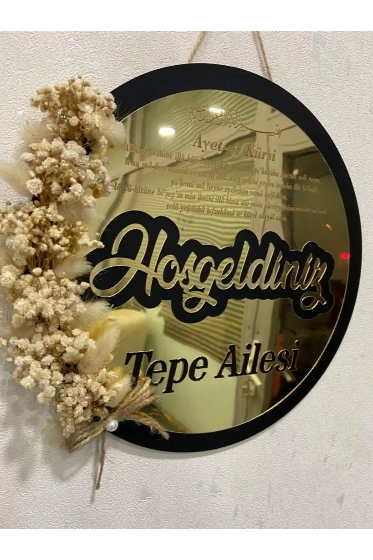 Kişiye Özel Altın Renkli Pleksi Kapı Süsü Modern ve Dayanıklı Tasarım