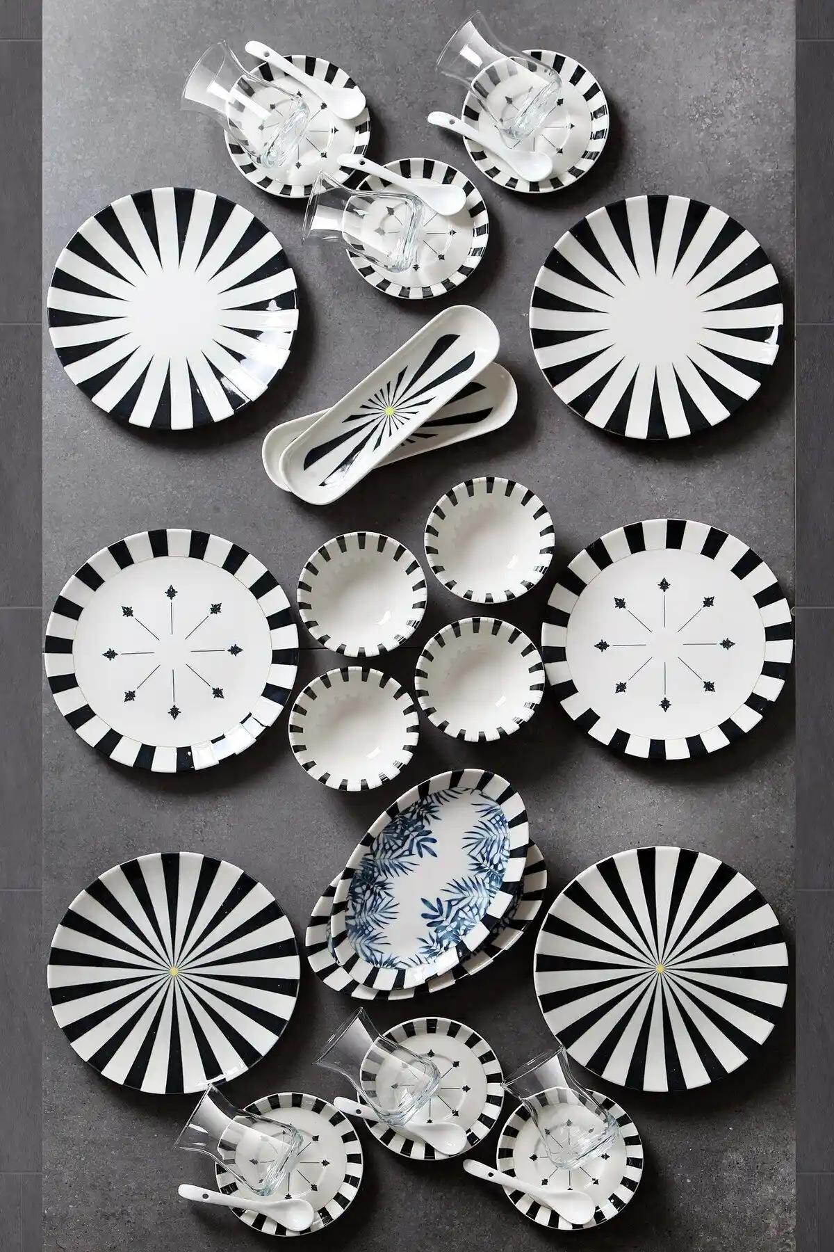 Kitchen Life 32 Parça Majesty Porselen Kahvaltı Takımı Modern ve Dayanıklı Tasarım