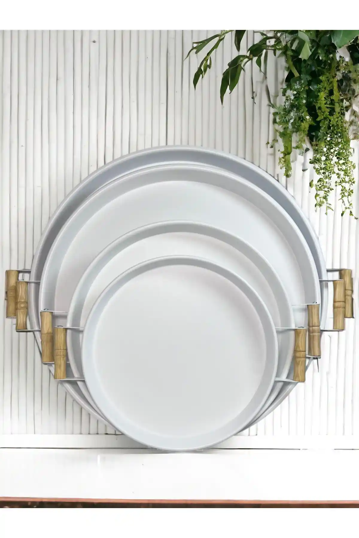 Kitchen Trend Metal 4'lü Beyaz Ahşap Kulplu Tepsi Seti: Modern ve Şık Mutfak Servis Çözümü