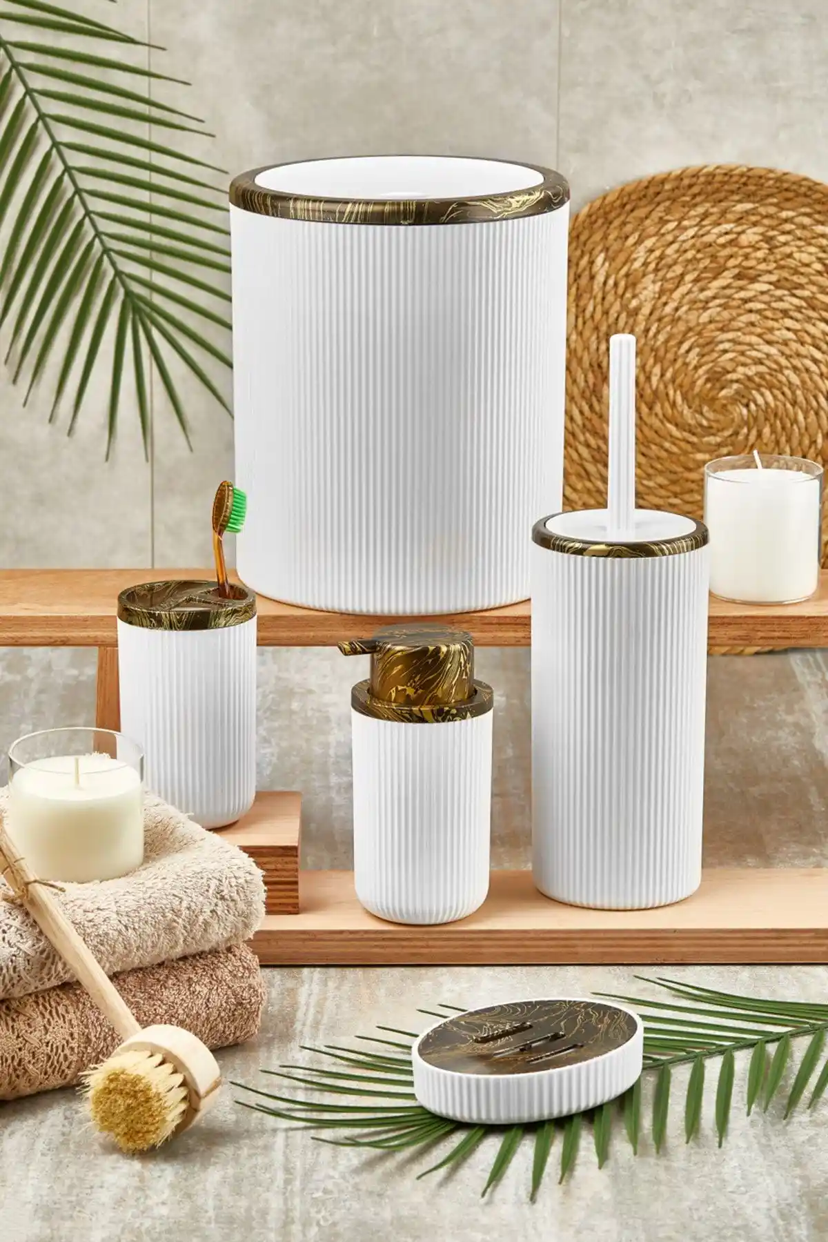 KURT HOME Auaro 5'li Banyo Seti Modern ve Dayanıklı Tasarımıyla Öne Çıkar