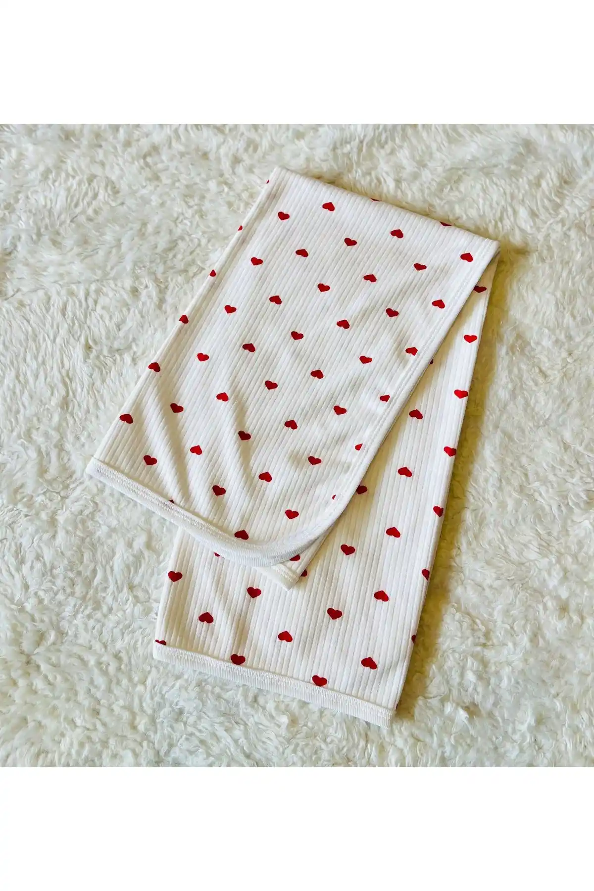 Kuzum Bebe Fitilli Kalpli ve Bebitof Ayı Desenli Velsoft Battaniyelerin Karşılaştırması