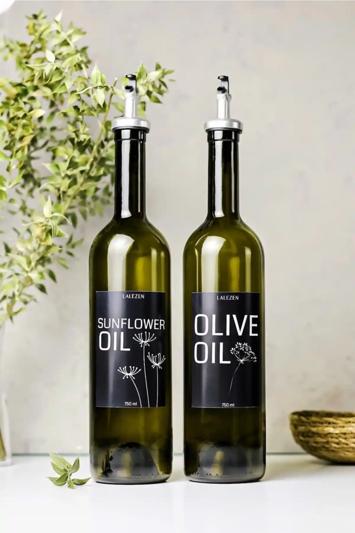 LALEZEN HOME Siyah Etiketli 2'li Zeytinyağı Şişesi Modern Mutfaklar İçin Şık ve Dayanıklı