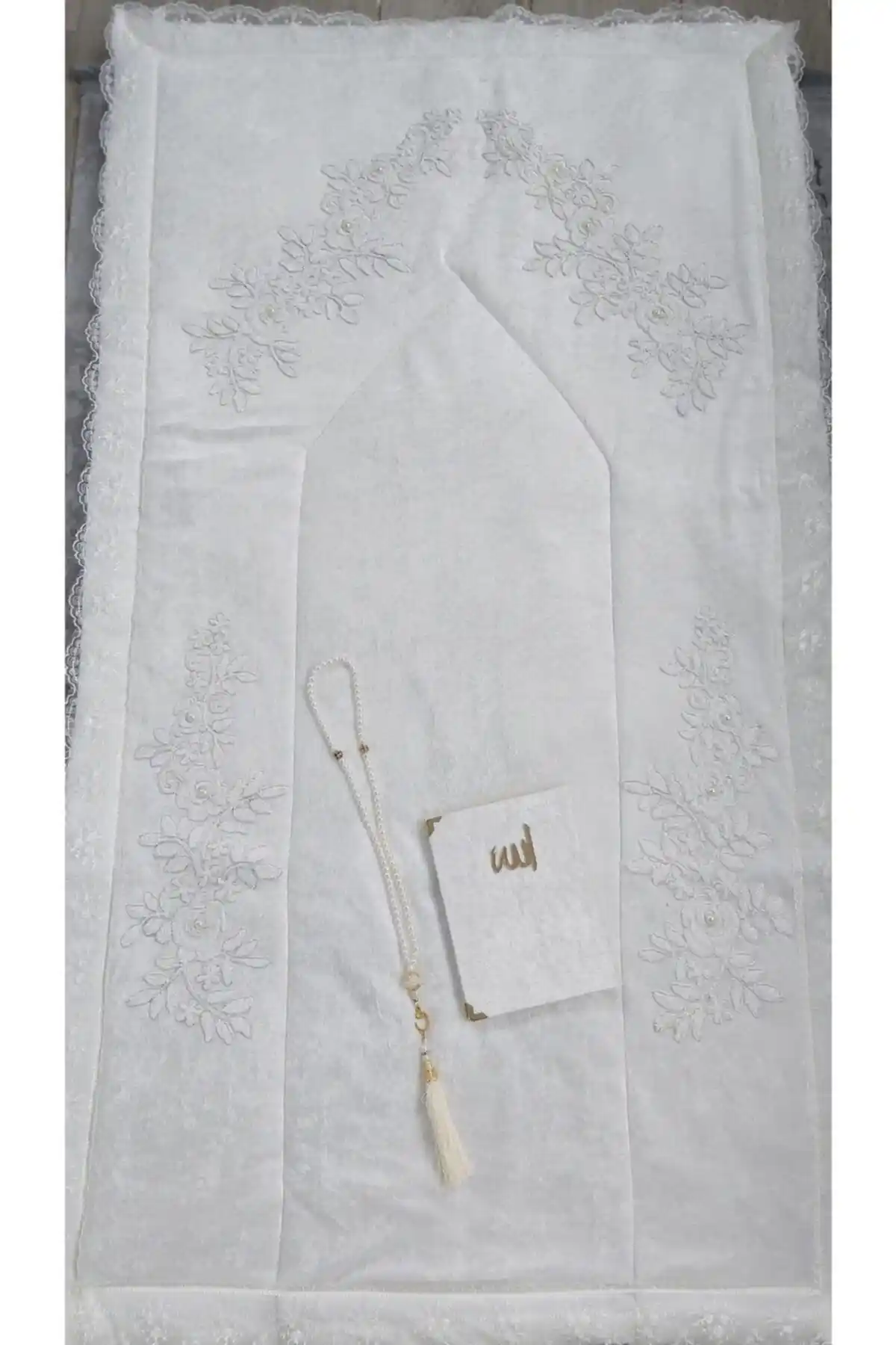 Lamazihome Kadife Seccade Karşılaştırması Ekru Krem ve Gri Fransız Dantelli Modelleri