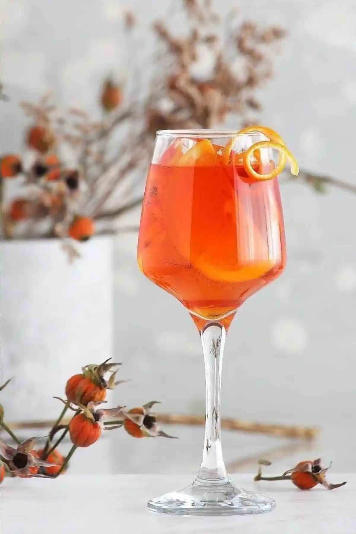 LAV Lal 6 Parça Kırmızı Şarap Kadehi Seti Şıklık ve Dayanıklılığı Bir Arada Sunar