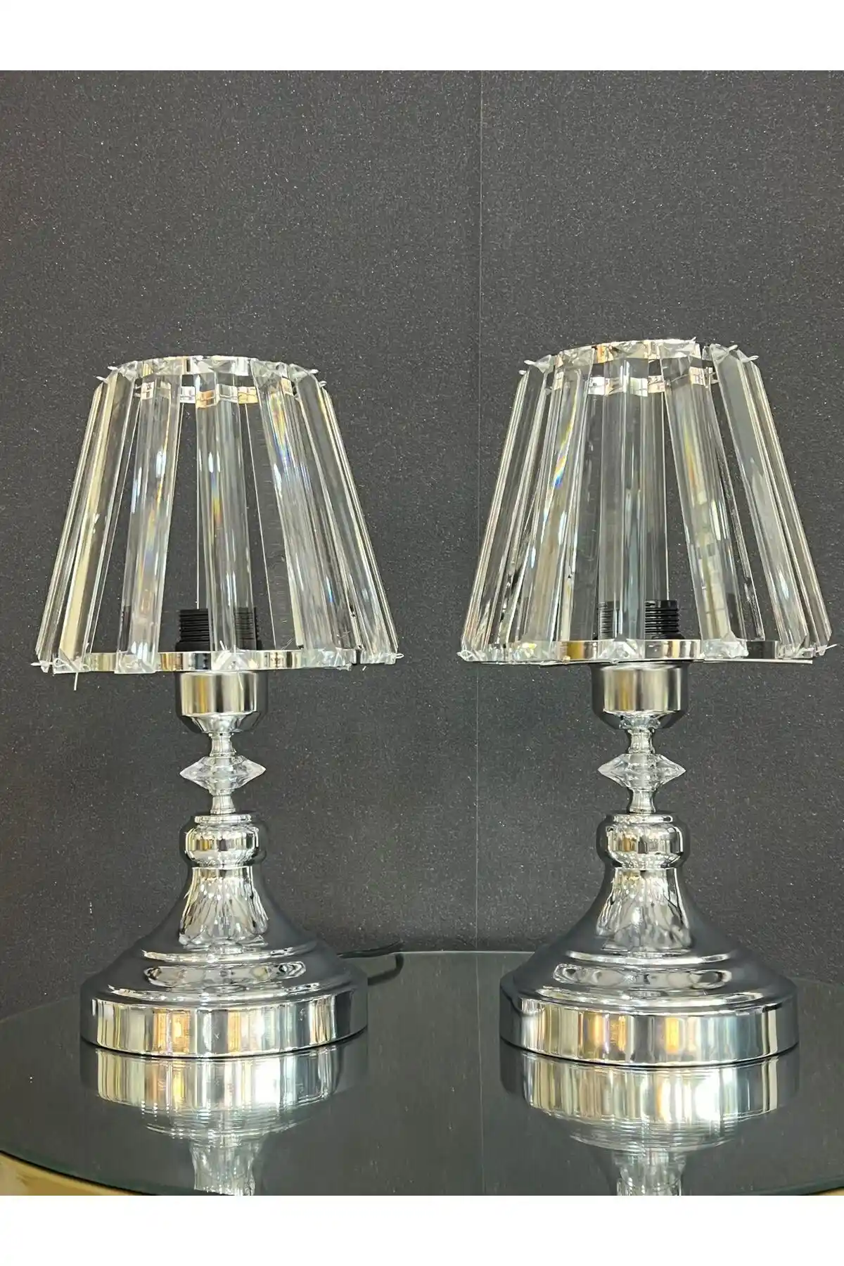 Lorenzo İkili Masa Lambası Modern ve Retro Tasarımıyla Şıklık Sunar