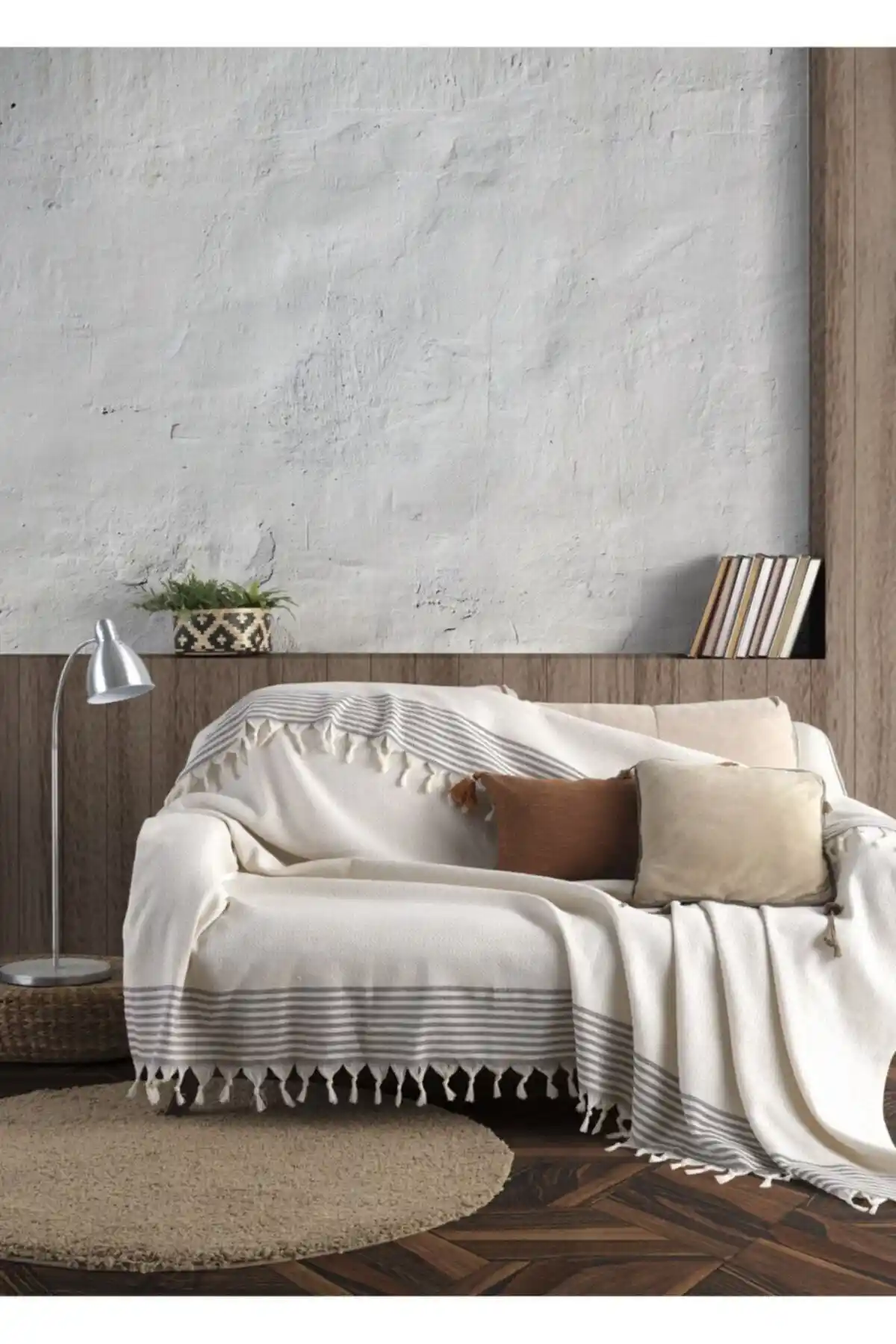 Lux Touch Bergama Ekru Buldan Koltuk Örtüsü: Şıklık ve Fonksiyonelliğin Birleşimi