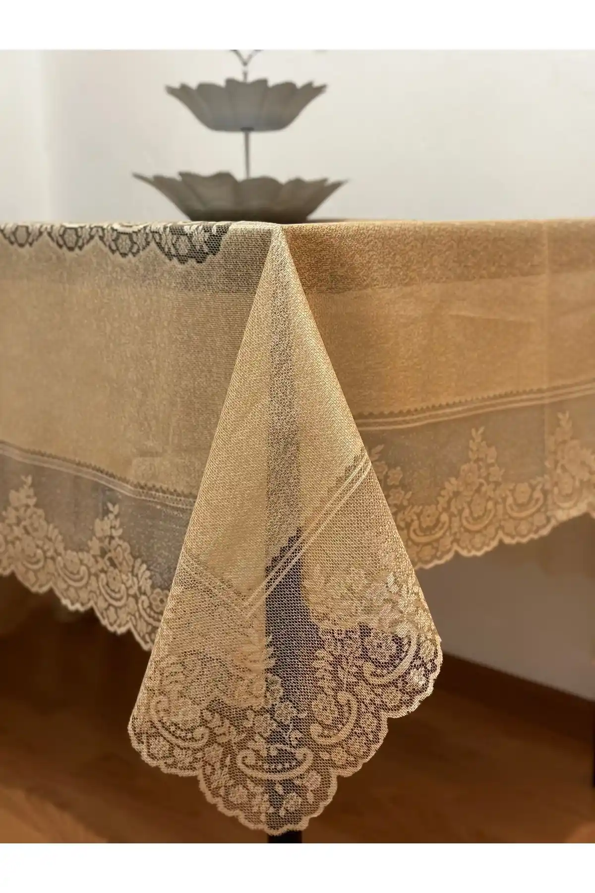 Madame Clean Home Çini Desenli Dertsiz Leke Tutmaz Dantelli Masa Örtüsü 160x220 cm