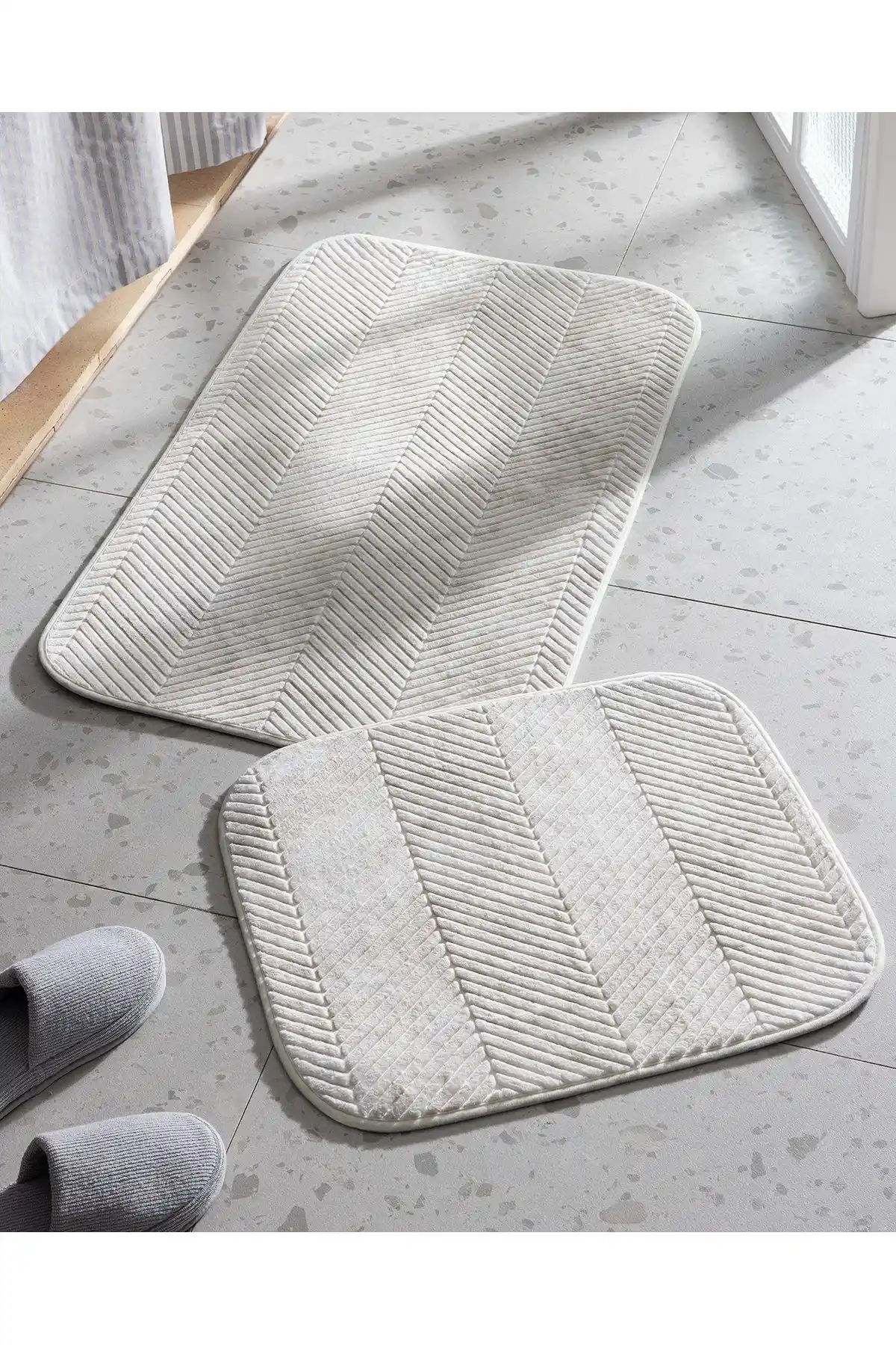 Madame Coco Eze Banyo Paspası Bej Renk ve Şık Tasarımıyla Konfor ve Güvenlik Sunar