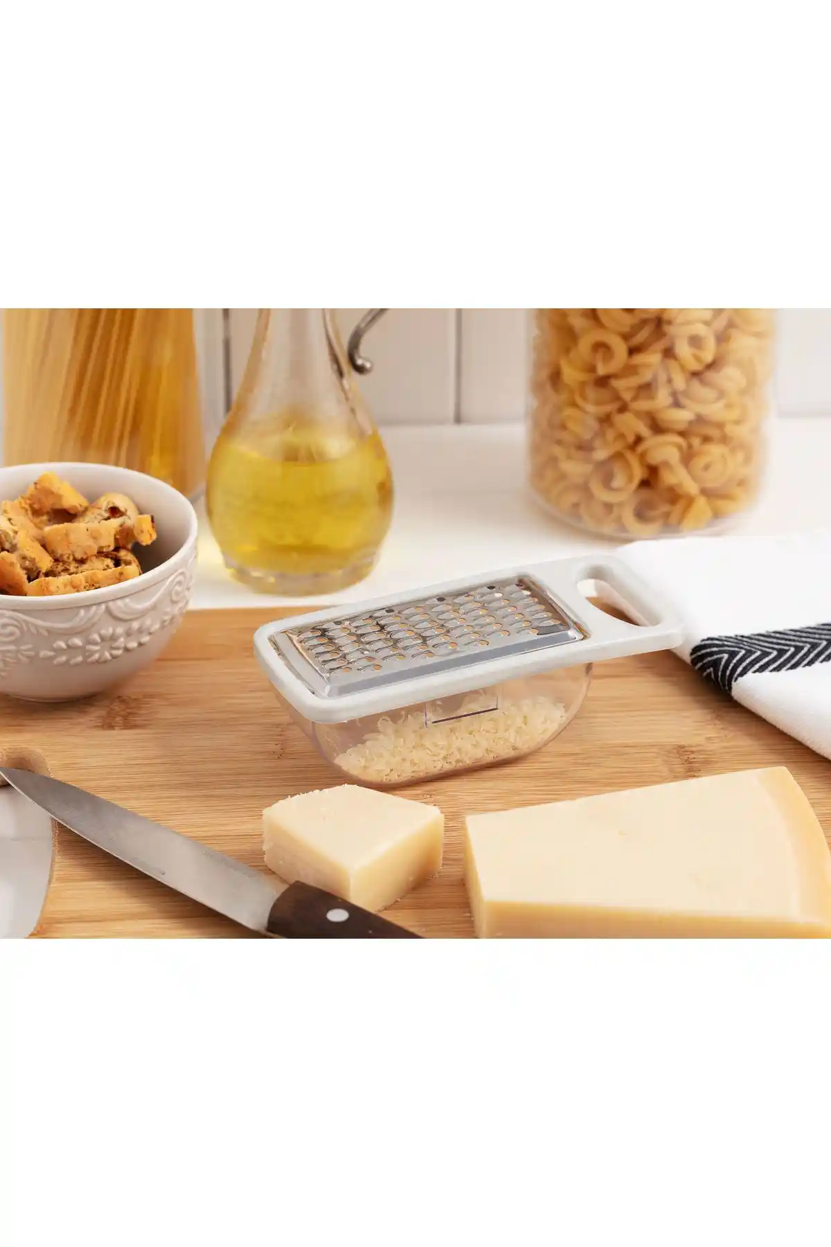 Madame Coco Hazneli Sarımsak ve Peynir Rendeği: Pratik ve Şık Mutfak Gereci