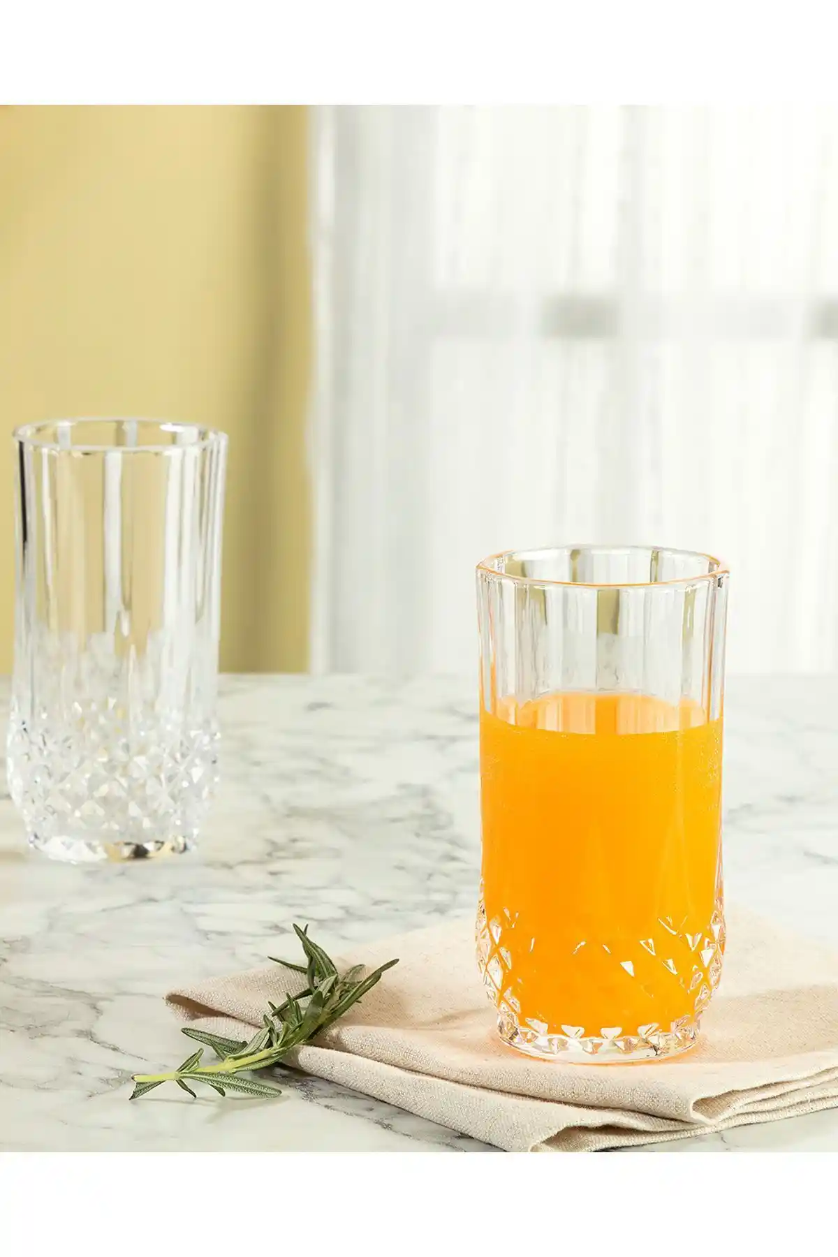 Madame Coco Yılbaşı Audrey 4'lü Cam Meşrubat Bardağı Seti Şıklık ve Dayanıklılık Sunar