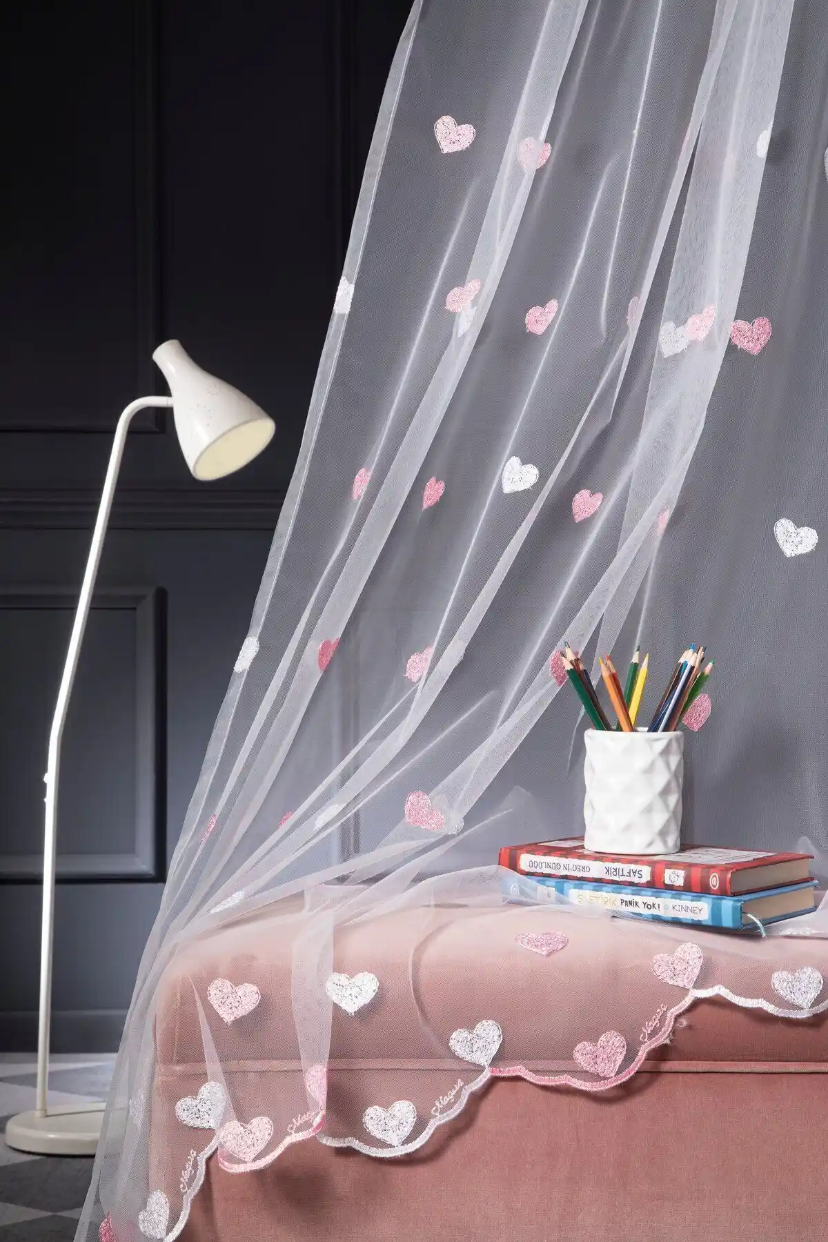 Magiza Tül Perde: Modern ve Şık Tasarımıyla Ev Dekorasyonunuza Zarafet Katın