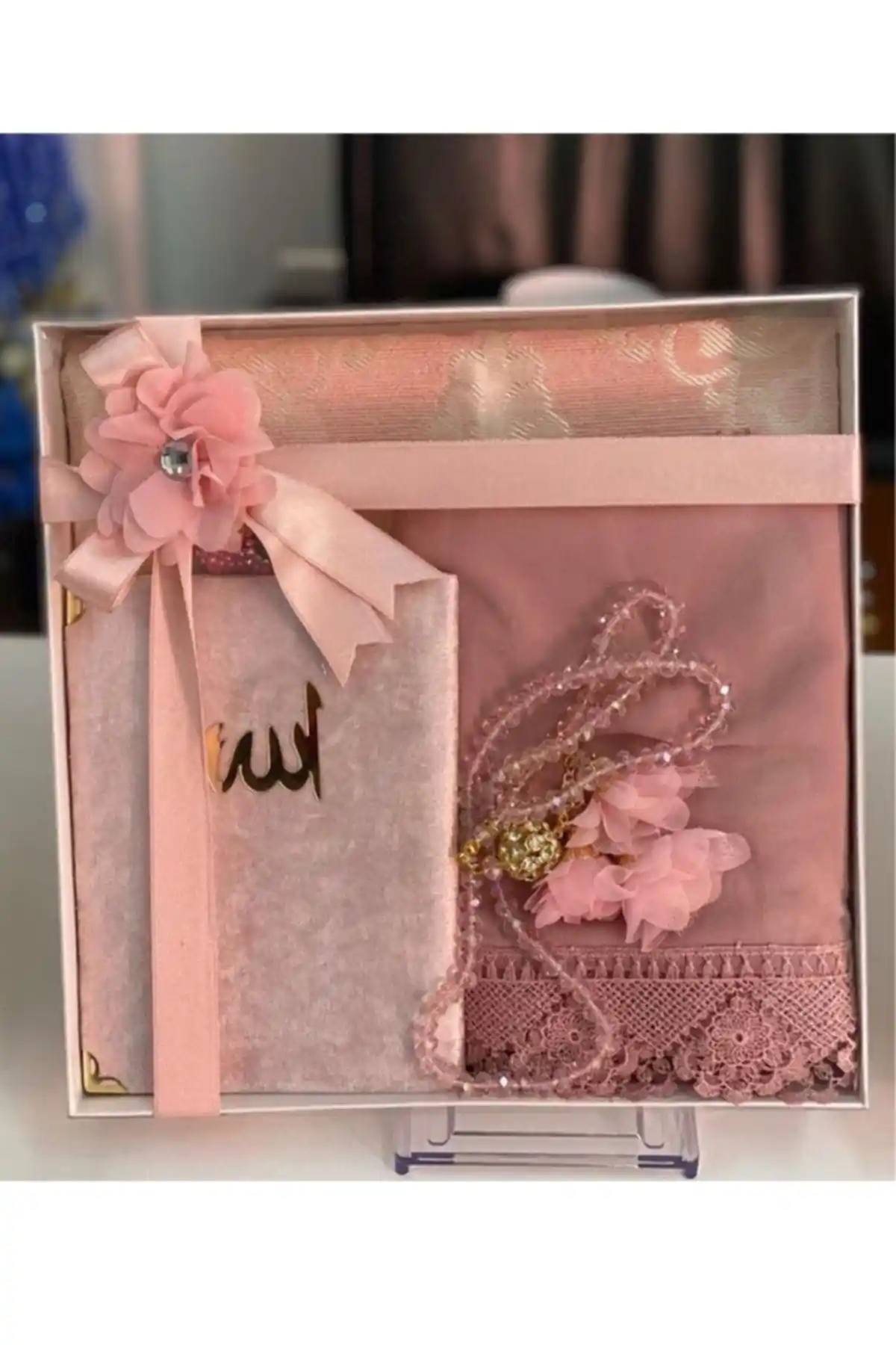 Markapolin Gelin Bohça Seccade Takımı Pudra Rengi ile Şıklık ve Fonksiyonellik