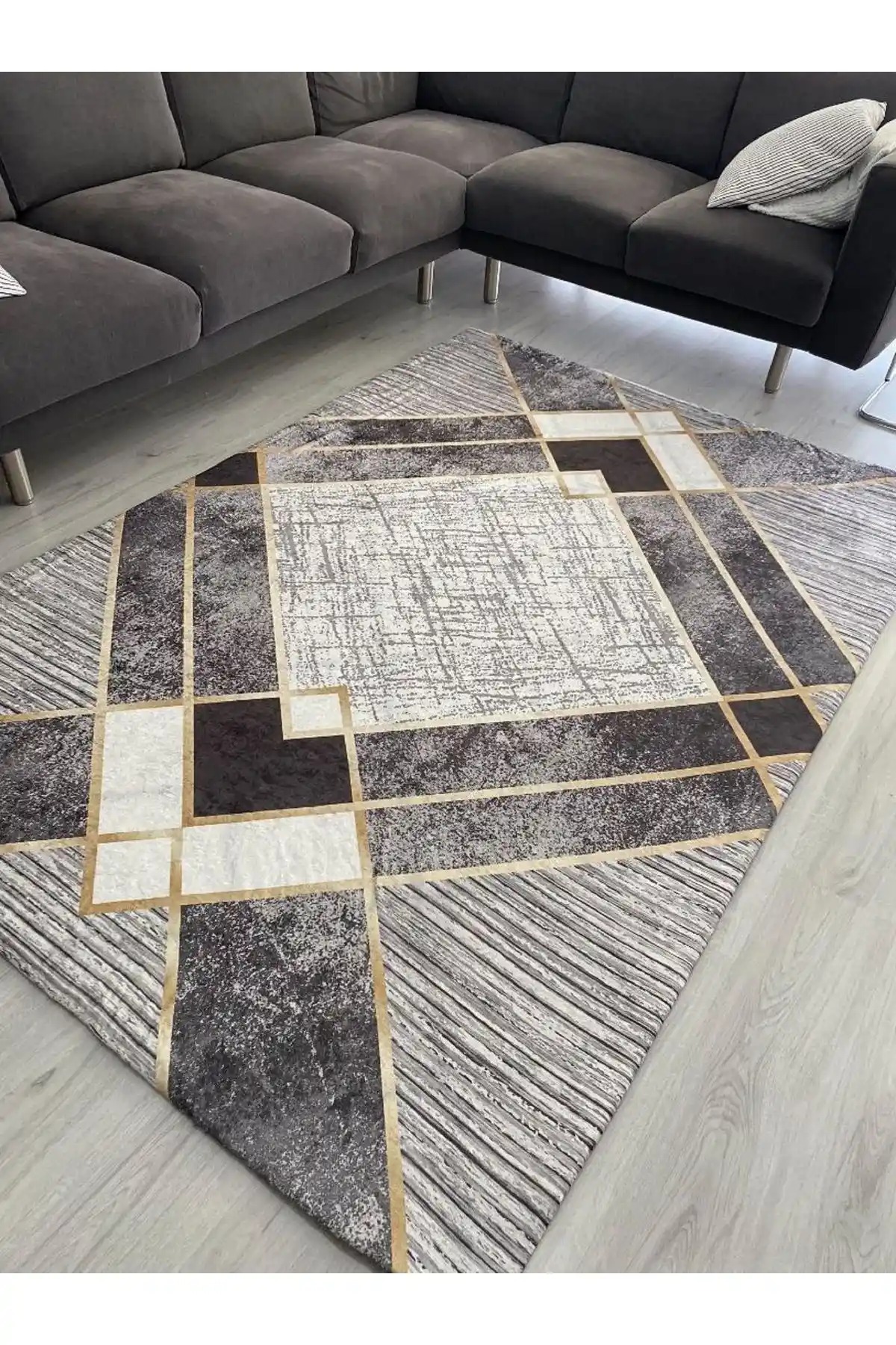 MEKA Tekstil Kadife Halı Örtüsü Gri ve Gold Şerit Modern Tasarım