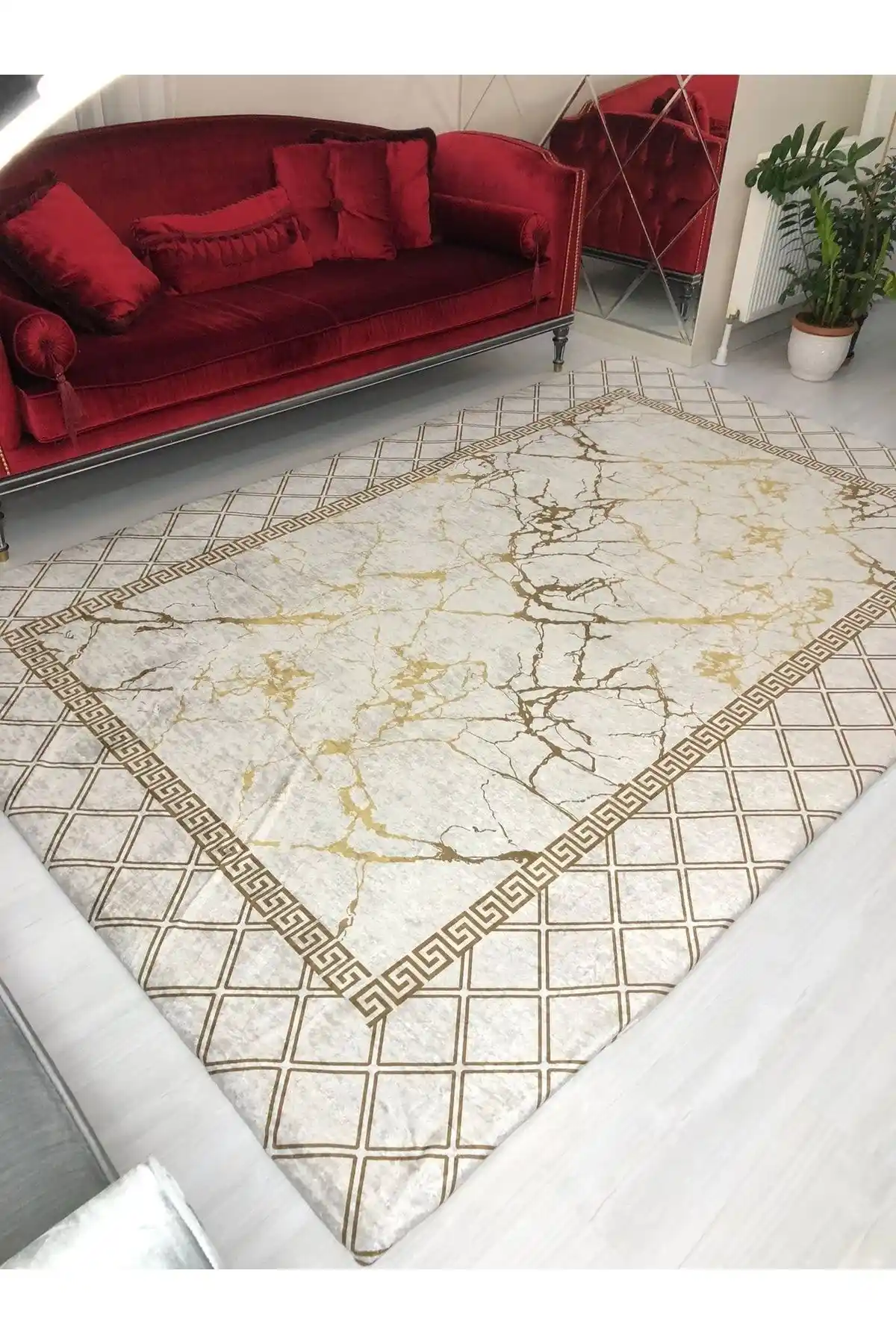 MEKA TEKSTİL Krem Piramit Lastikli Halı Örtüsü ile Şıklık ve Koruma