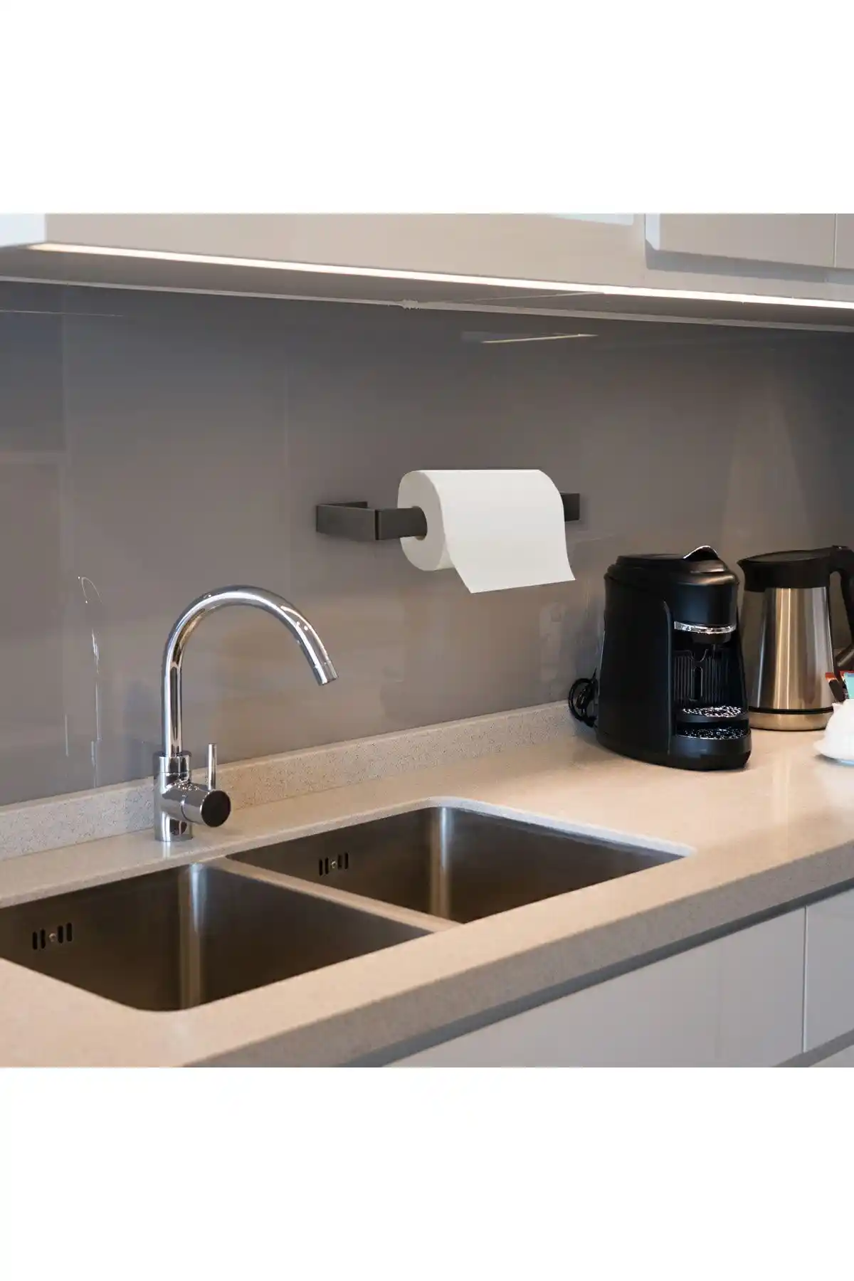 Melody Houseware Metal Kağıt Havluluk ve Peçetelik Modern ve Şık Tasarımıyla Öne Çıkıyor