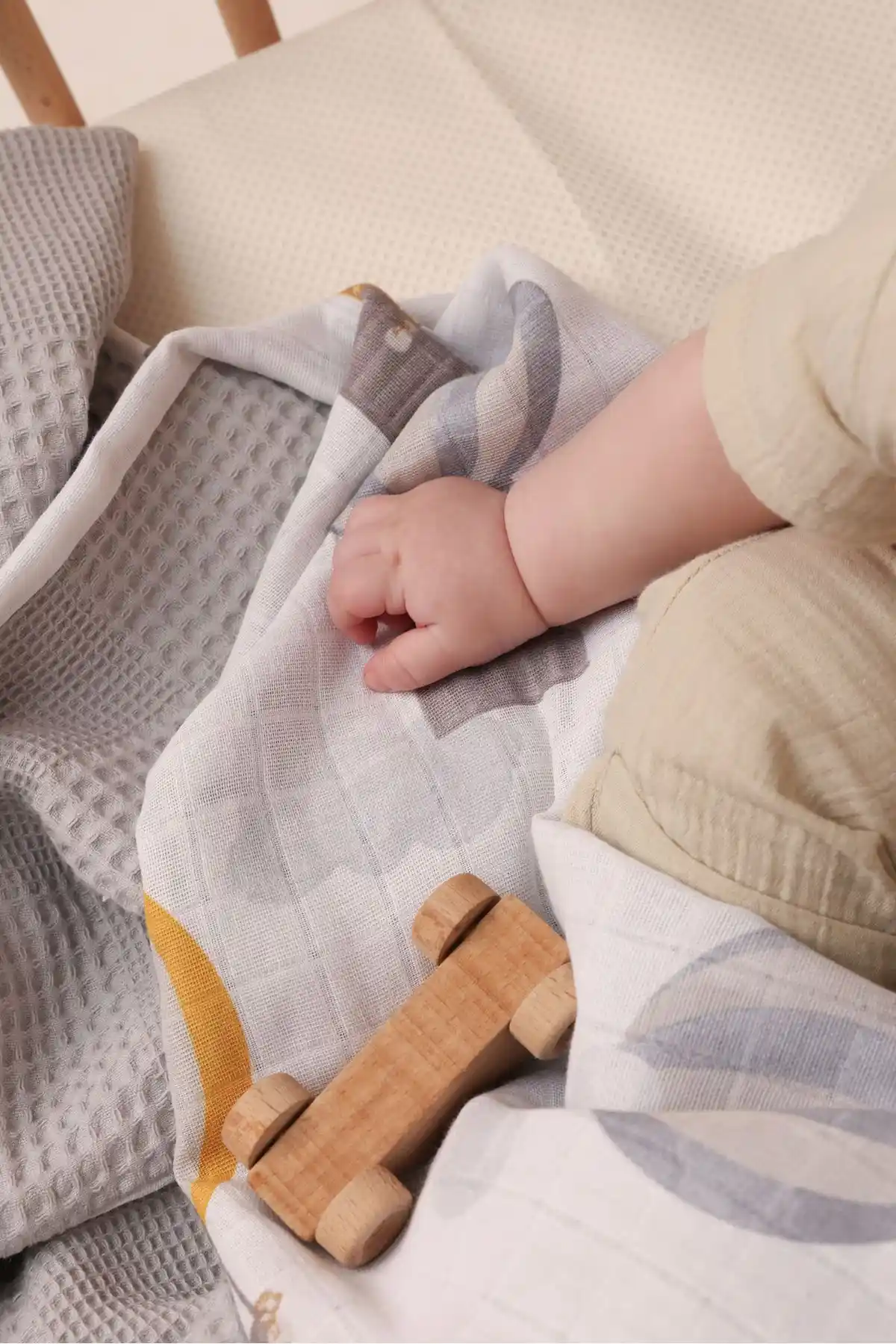 Milna Baby&Kids Çift Taraflı Müslin Bebek Battaniyesi Şıklık ve İşlevsellik Sunar