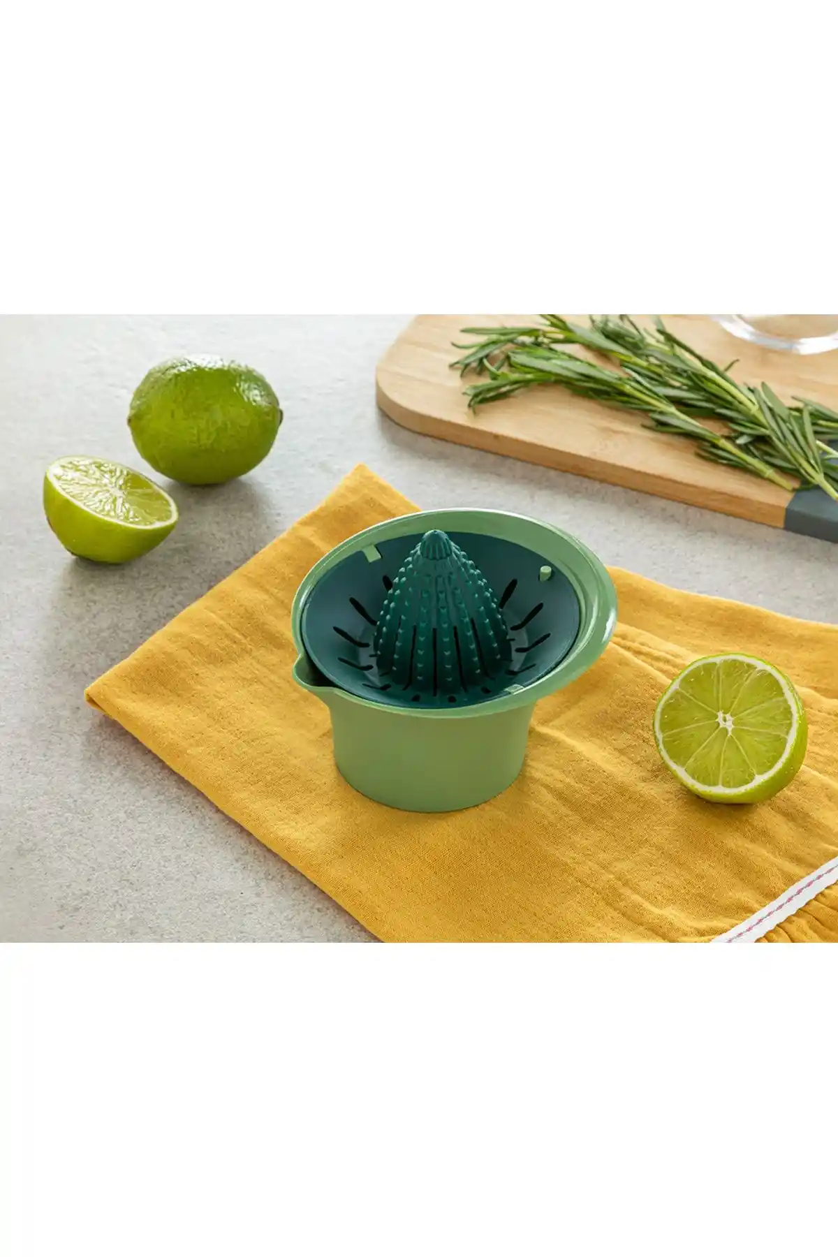Mini Limon Sıkacağı: Pratik ve Şık Mutfak Gereçleri ile Taze Limon Suyu Elde Edin