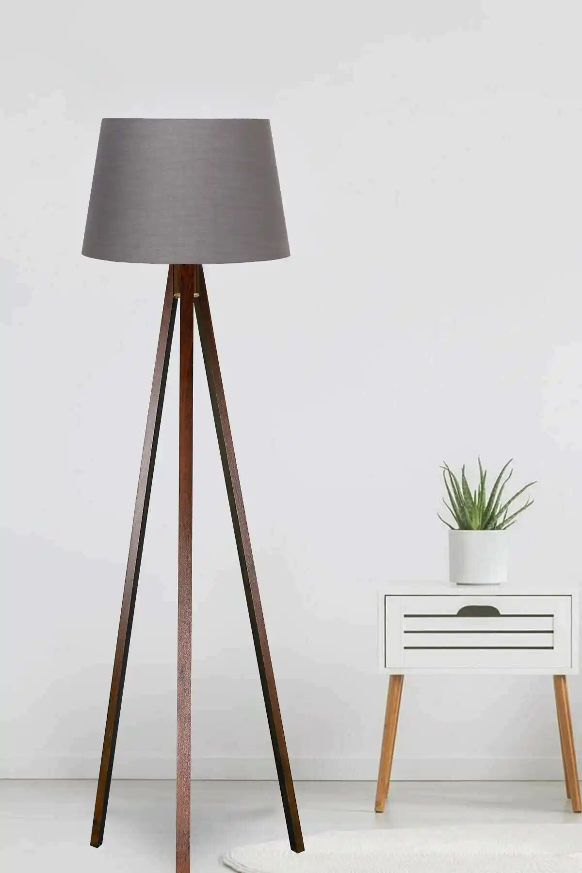 Modamvip 3 Ayaklı Lambader Tripod Ayak Modern İç Mekan Dekorasyonu İçin Şık Tasarım