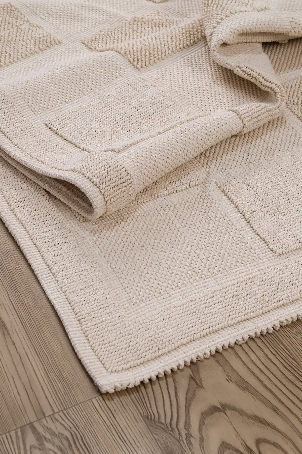 Modern Pamuklu Kaymaz Halı Kilim Çamaşır Makinesinde Yıkanabilir Özellikleriyle