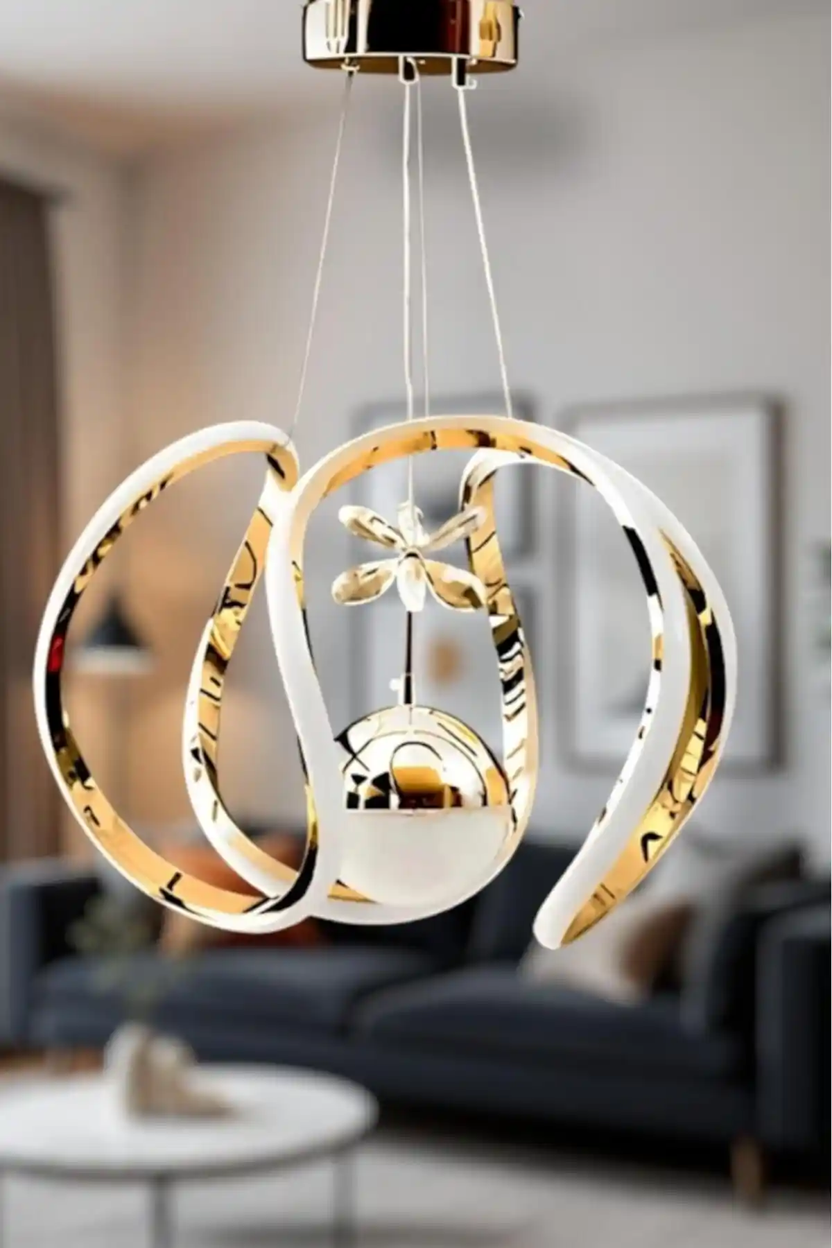 Modern Tasarımlı Damla Tek Toplu Taçlı Ledli Gold Avize ile Şıklık ve Fonksiyonellik