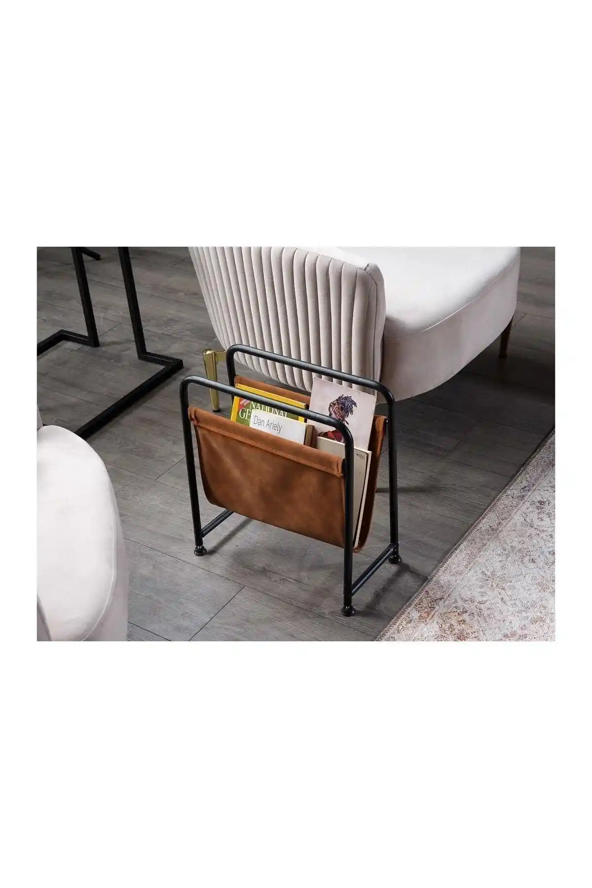 Modern ve Çok Amaçlı Yan Sehpa ve Kitaplık Çözümleri İçin Uygun Tasarım