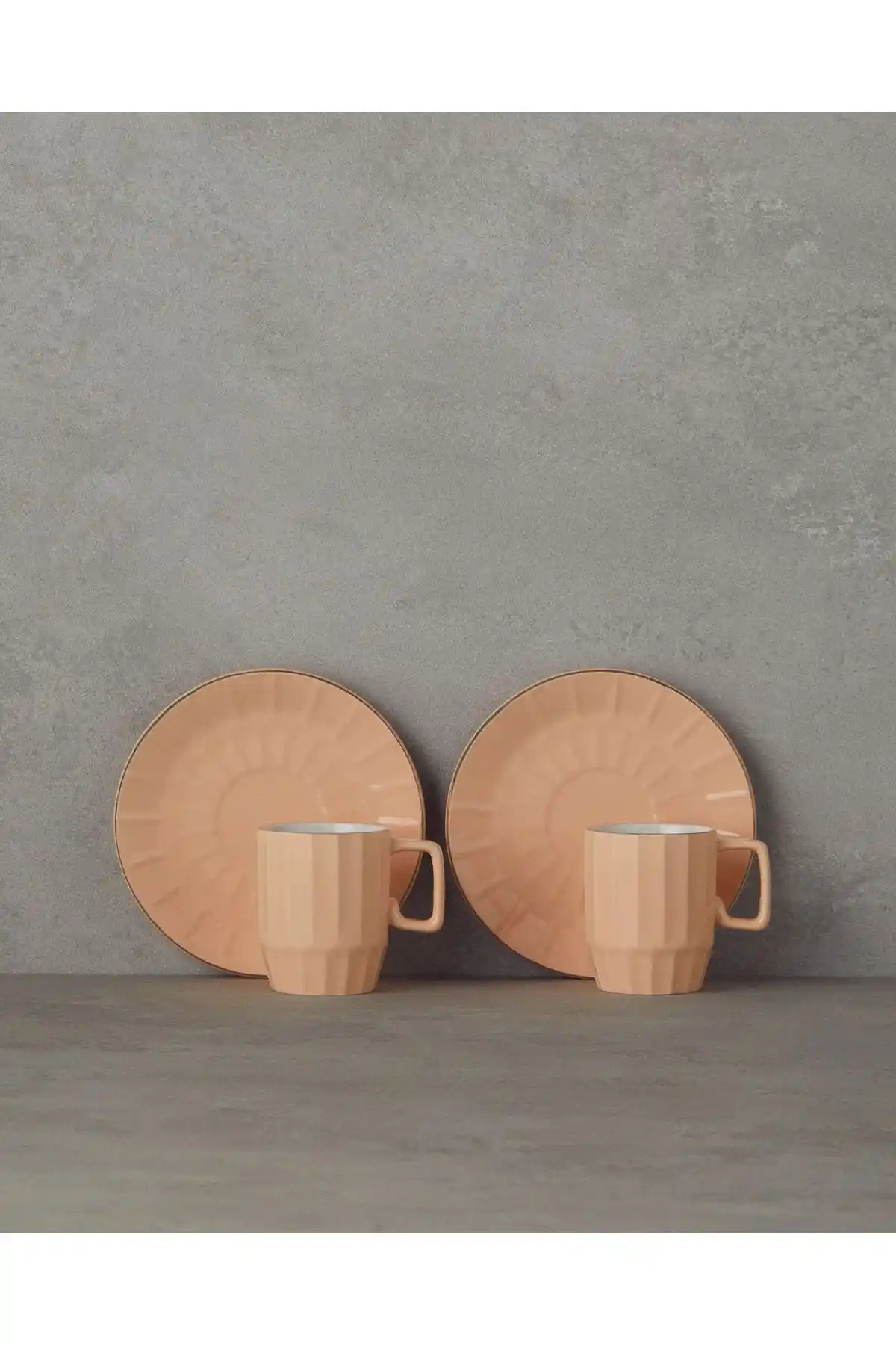 Modern ve Şık Angely Bone China Kahve Fincan Takımı Özel Tasarım ve Kaliteli Malzeme ile