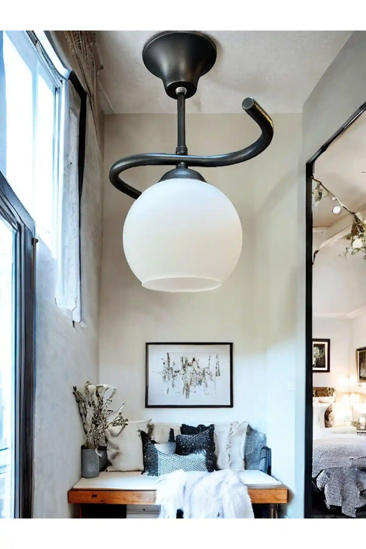 Modern ve Şık Poyraz Avize: Antre ve Hol İçin Dayanıklı Aydınlatma Çözümü