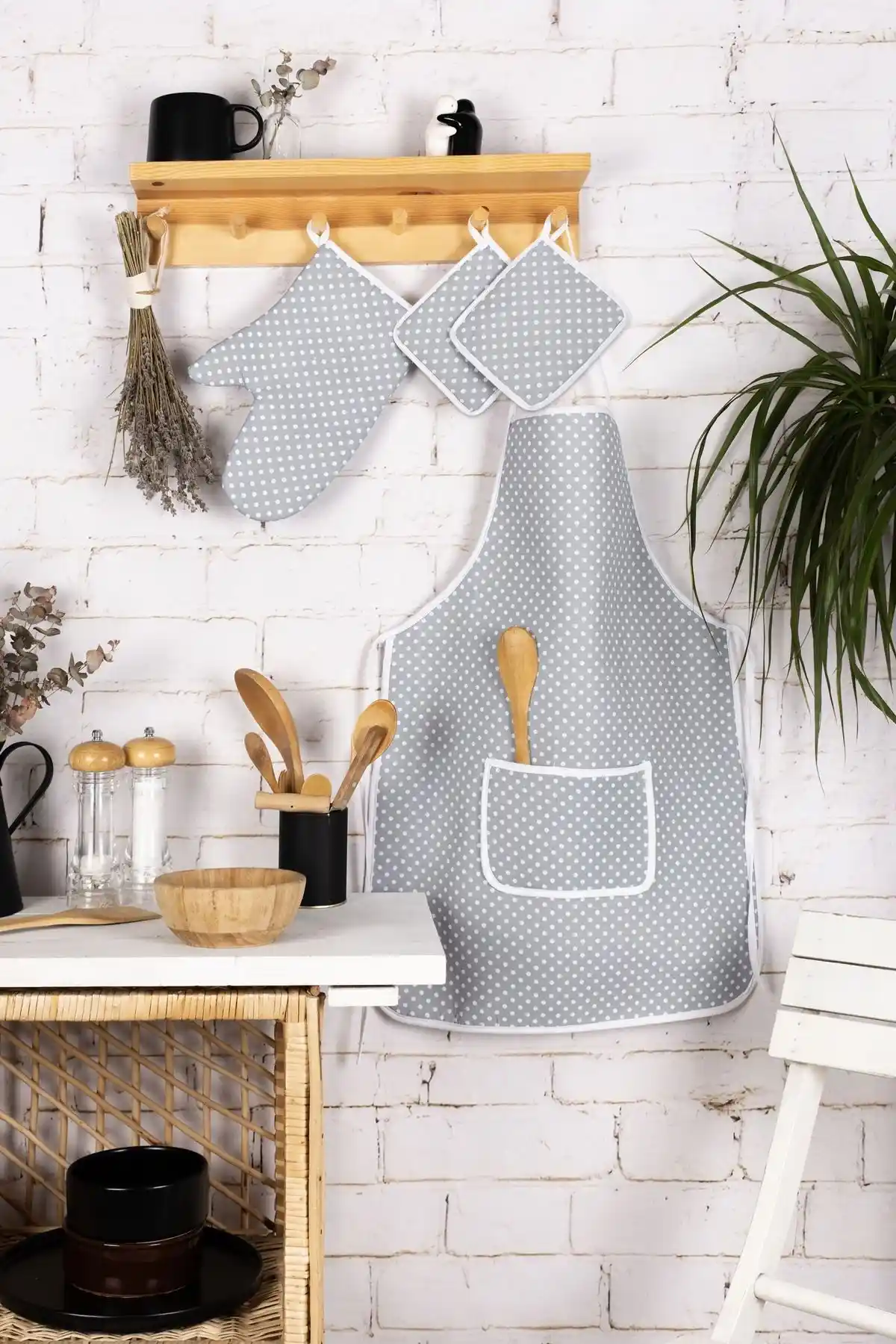 Morlay 4’lü Mutfak Çeyiz Seti: Şık ve Fonksiyonel Mutfak Dekorasyonu İçin Ideal Seçenek