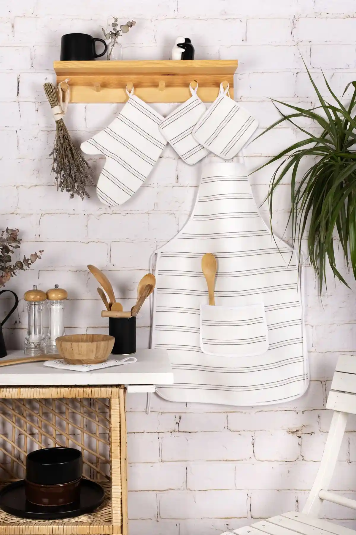 Morlay 4’lü Mutfak Çeyiz Seti Şıklık ve Fonksiyonelliğin Birleşimi