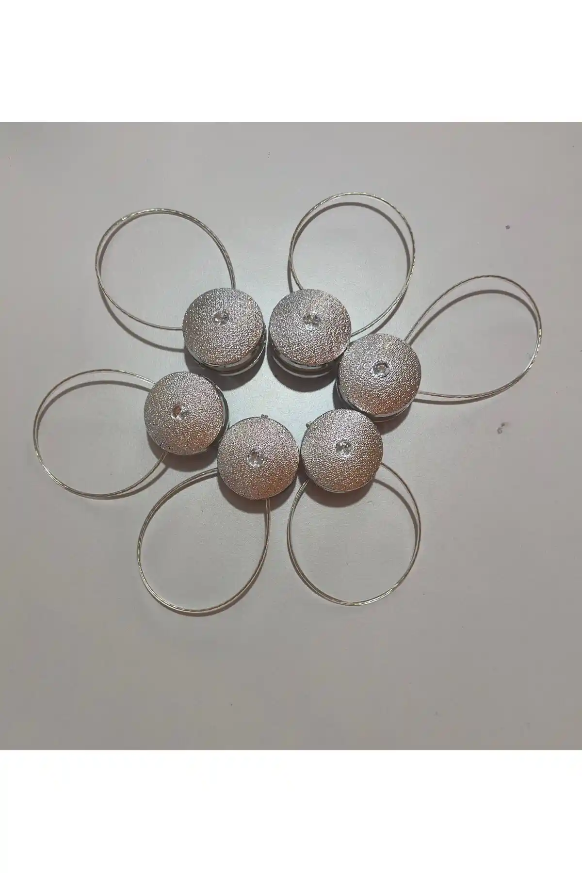 Murat Özdil Mıknatıslı Perde Tokası: Modern ve Dayanıklı Perde Aksesuarı