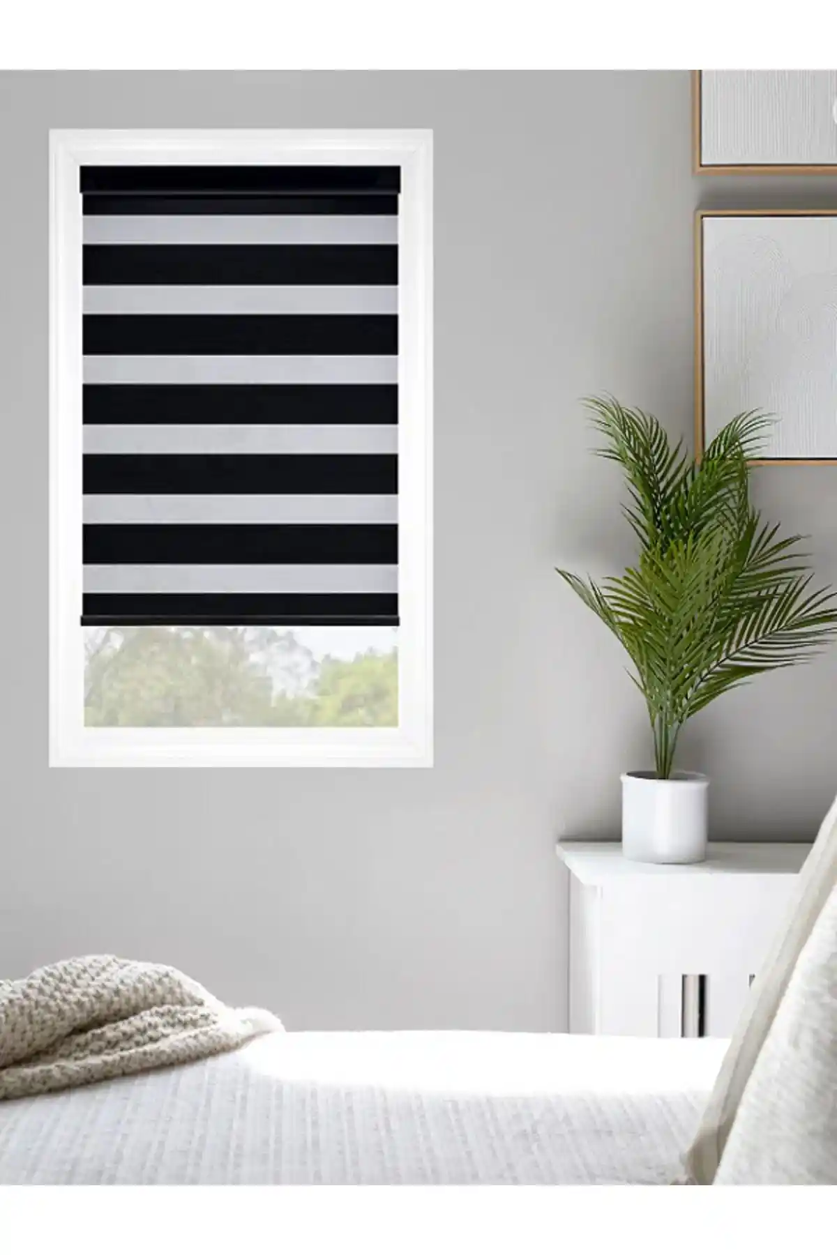 NetworkAvm Siyah Zebra Stor Perde ile Modern ve Fonksiyonel Dekorasyon Çözümü