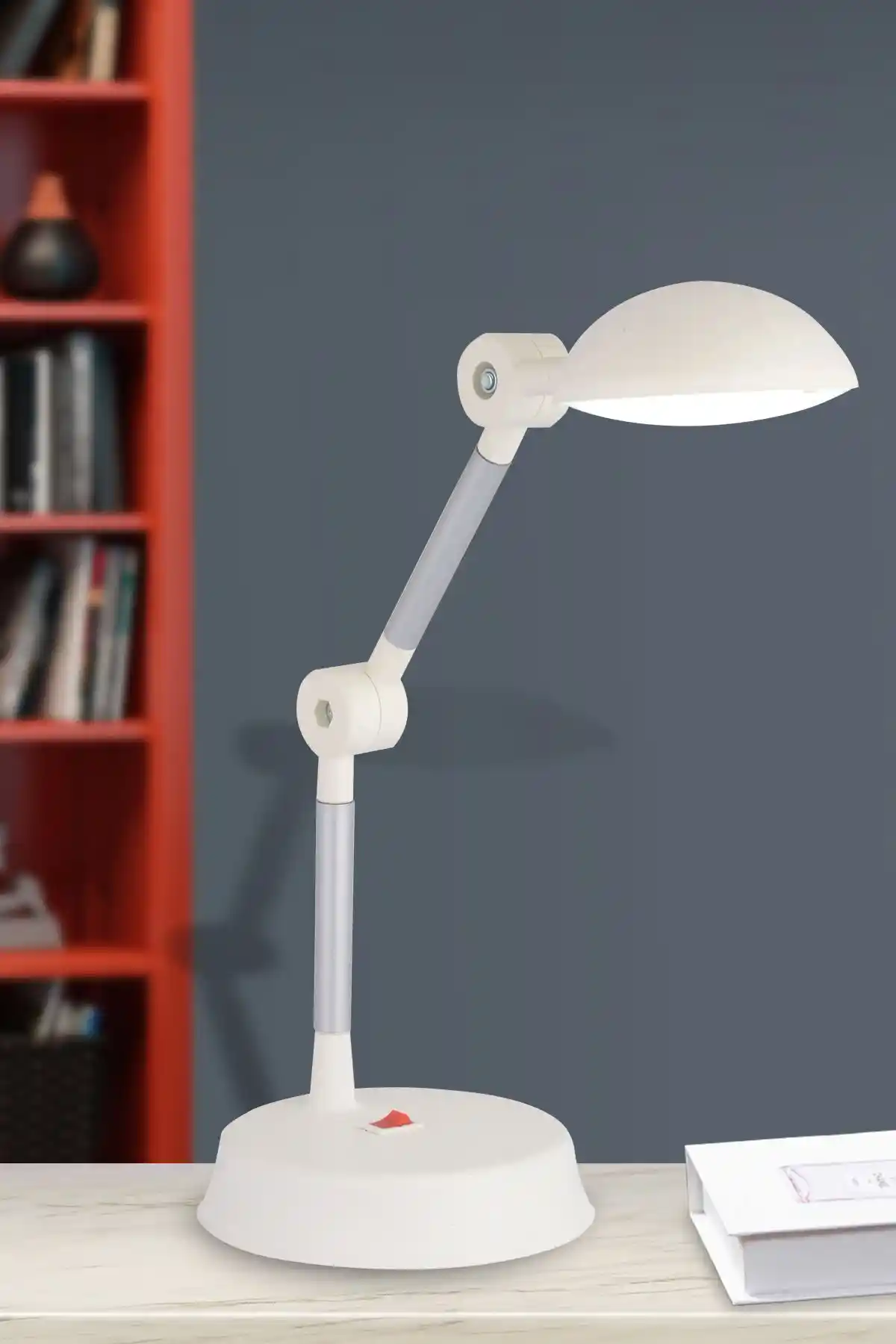 Nisaluce Beyaz Ledli Masa Lambası Modern ve Şık Tasarımıyla Kullanıcıların Beğenisini Topluyor