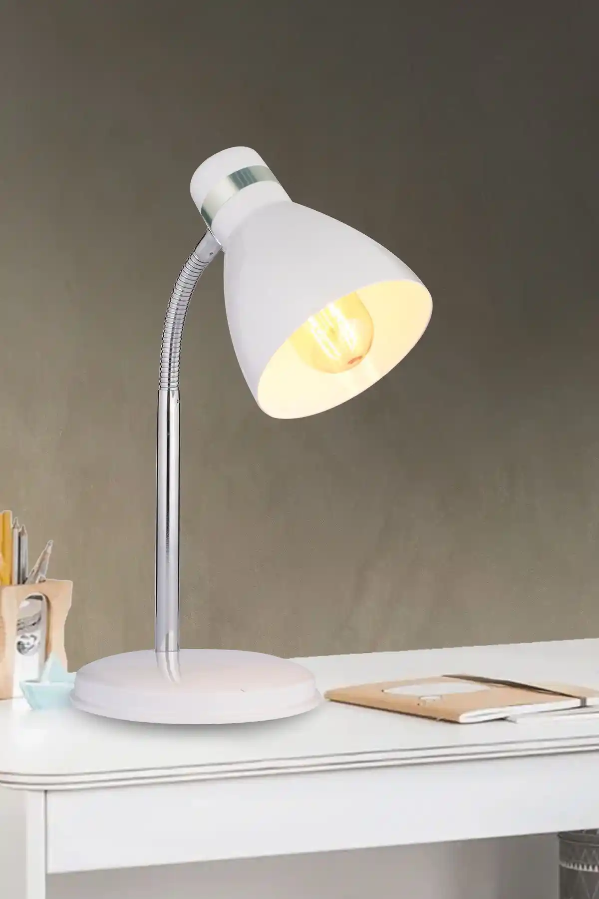 Nisaluce Modern Krom Spiralli Masa Lambası Beyaz: Şık ve Fonksiyonel Aydınlatma Çözümü