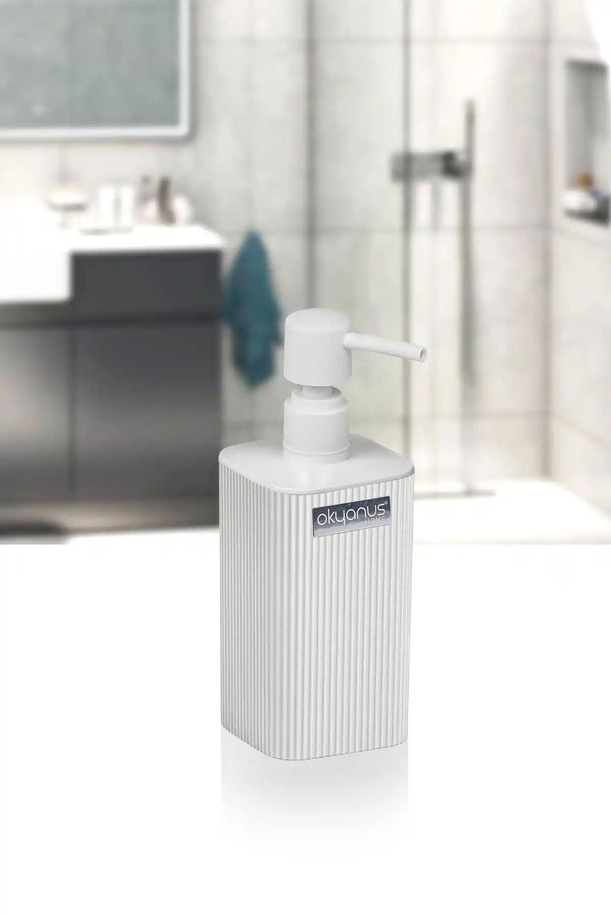 Okyanus Home Mina Beyaz Kare Çizgili Sıvı Sabunluk: Şık ve Pratik Kullanım İçin Uygun Tasarım