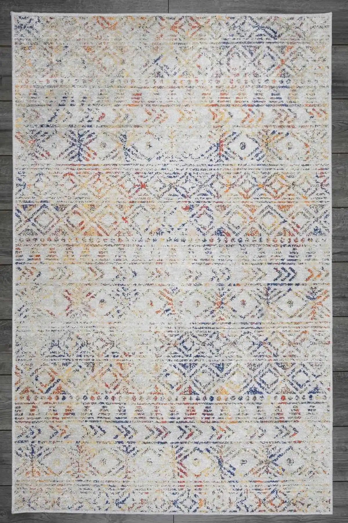 Oriente Home Halı Karşılaştırması: İskandinav Desenli ve Multirenk Yolluk Modelleri
