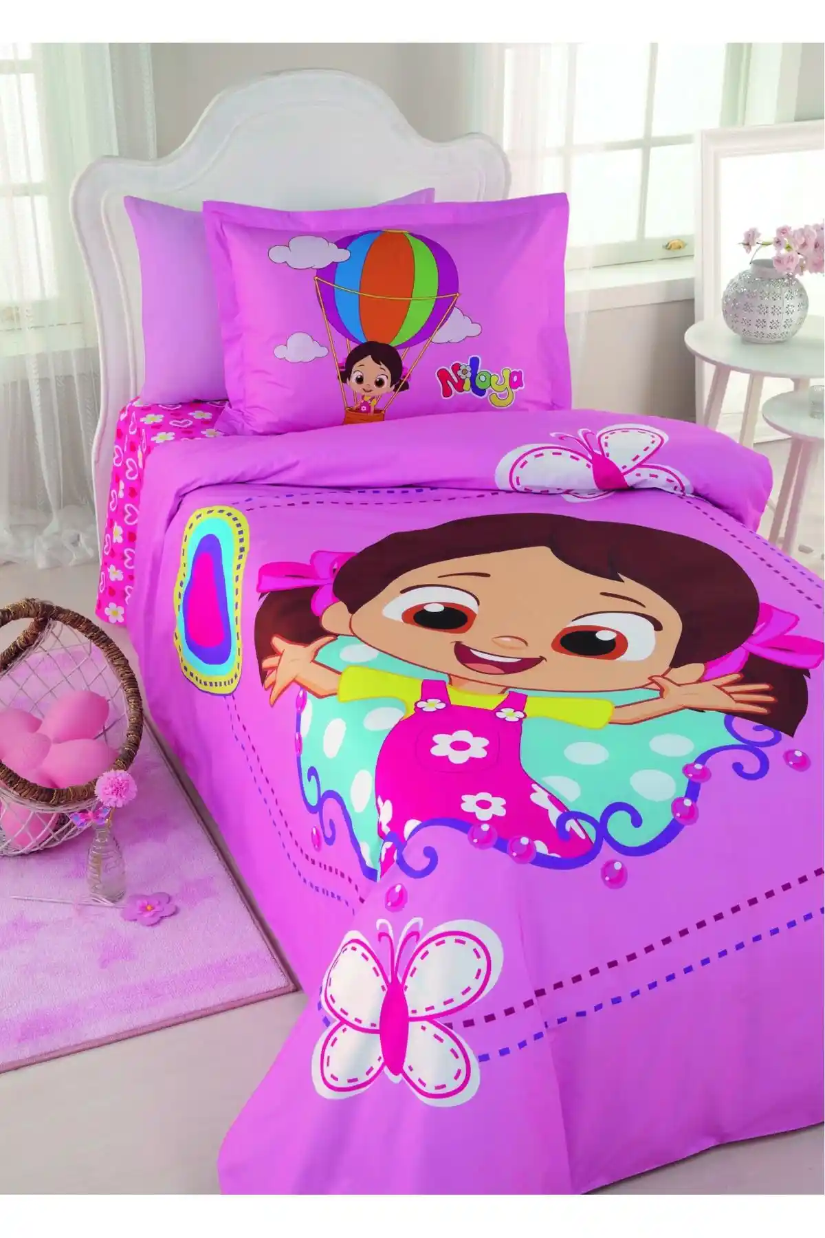 Özdilek Niloya Kelebek Lisanslı Çocuk Nevresim Takımı: Renkli ve Konforlu Uyku Deneyimi