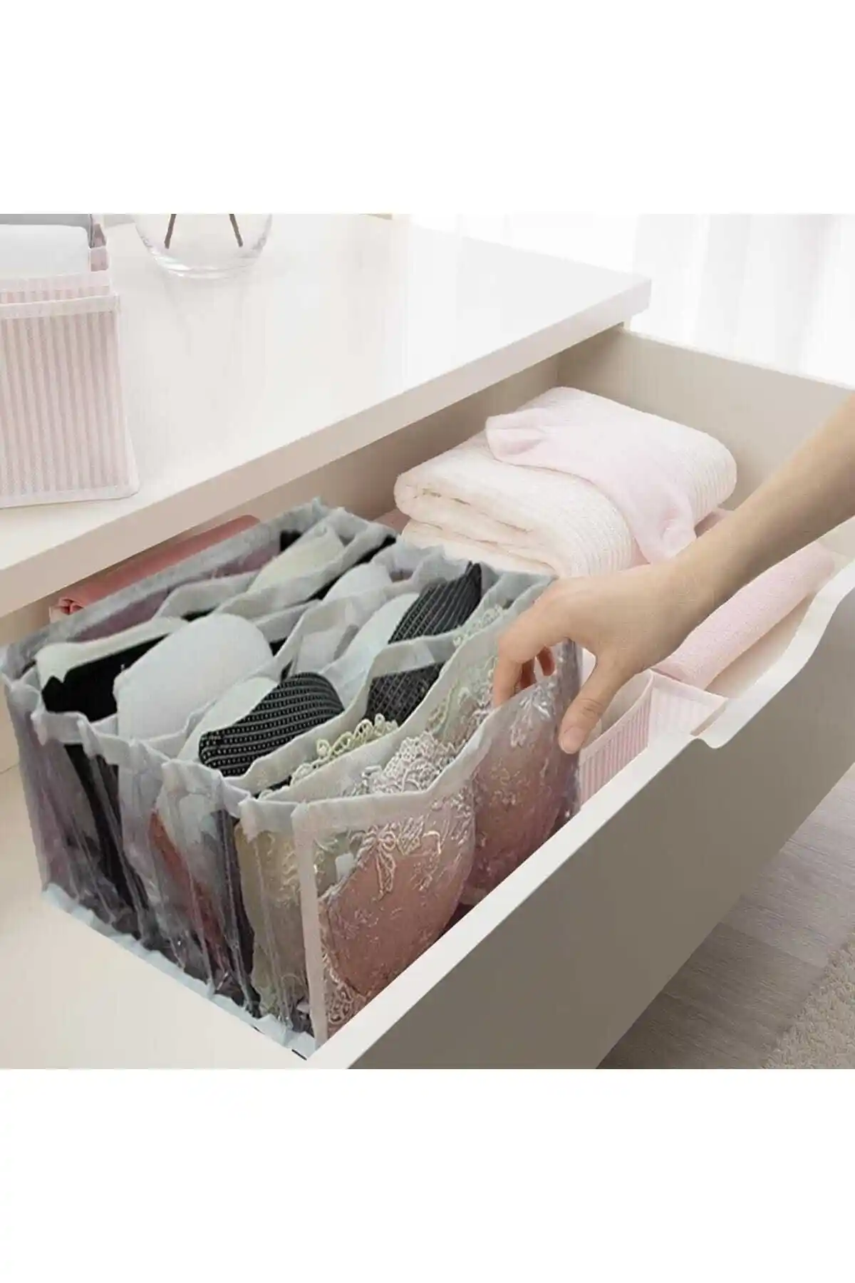 Özlem Toys ve She Berrak Şeffaf Sütyen Düzenleyicileri Karşılaştırması