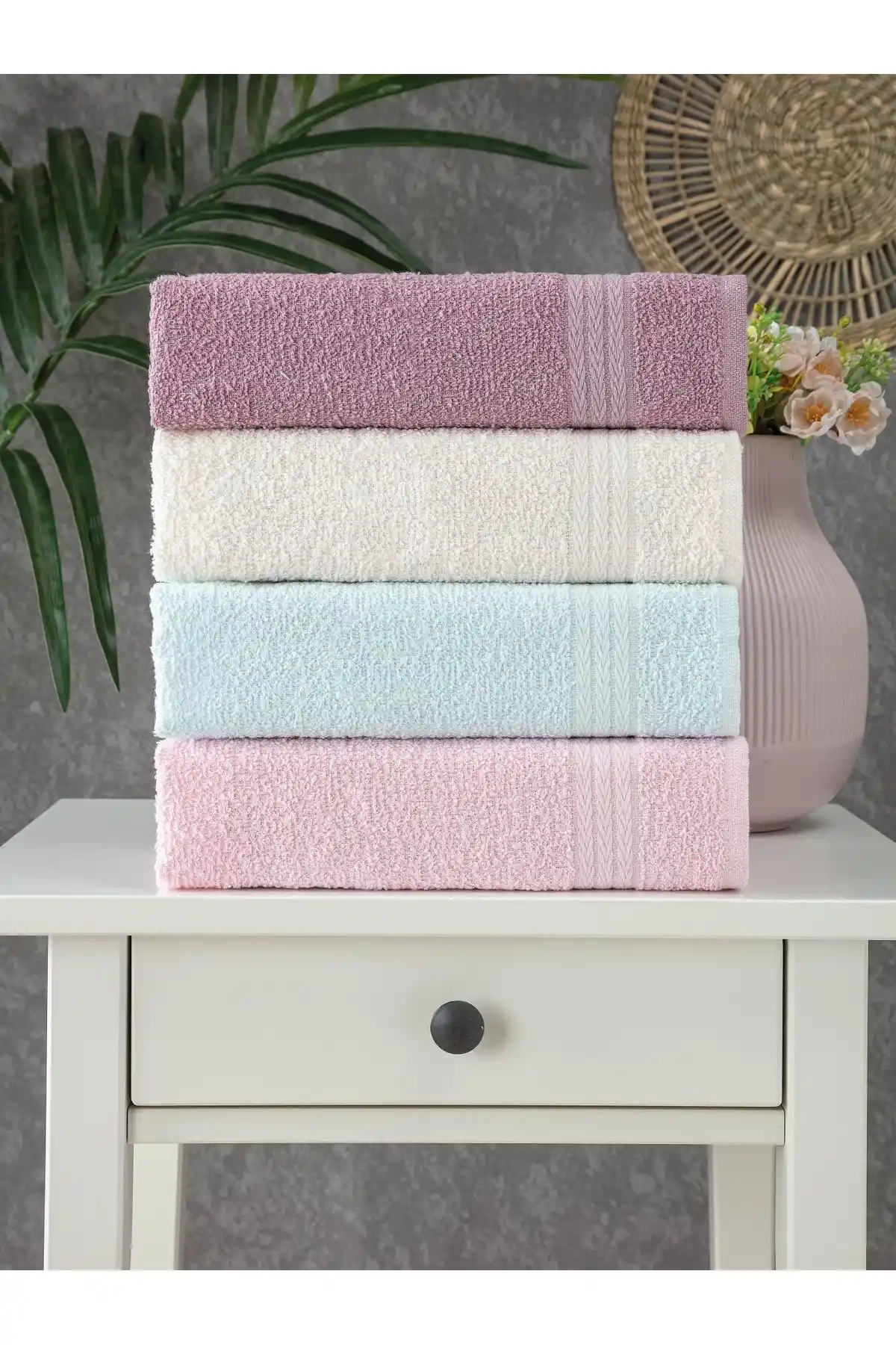 Pamira Pastel 4'lü El ve Yüz Havlu Seti: Yüksek Kalite ve Modern Tasarım Özellikleri