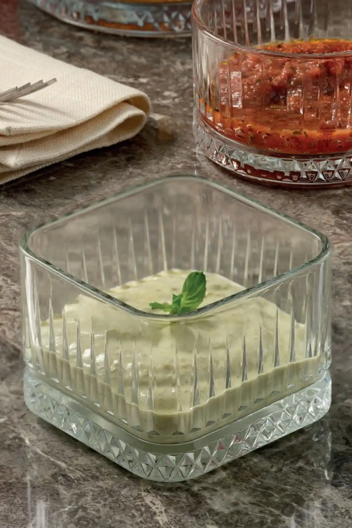 Paşabahçe Elysia Kare Çerezlik Seti: Şık ve Dayanıklı Cam Sunum Çözümü