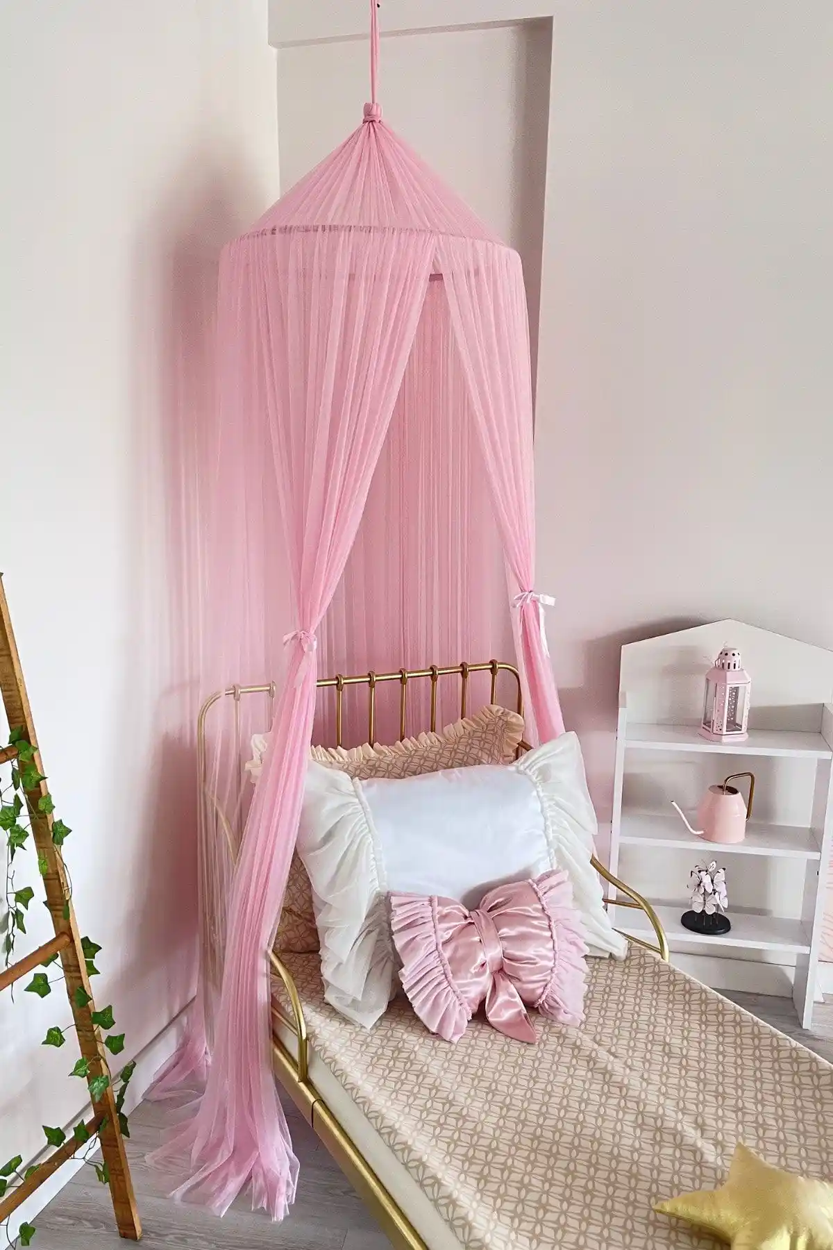 Pastelya Toz Pembe Tül Cibinlik: Çocuk Odaları İçin Güvenli ve Şık Tasarım