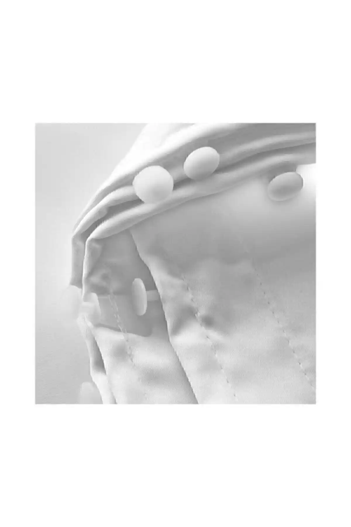 Perde Seçiminde Dikkat Edilmesi Gerekenler: Saten Güneşlik ve Zincir Çizgili Tül Perde Karşılaştırması