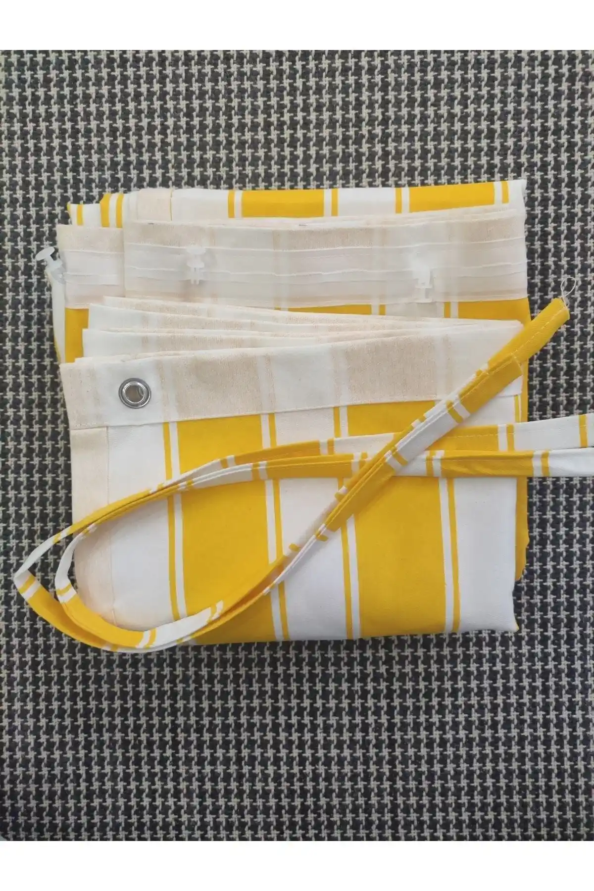 Perhal Perdeler ve Balkon Güneşlikleri: Estetik ve Fonksiyonellik Sunan Çözümler