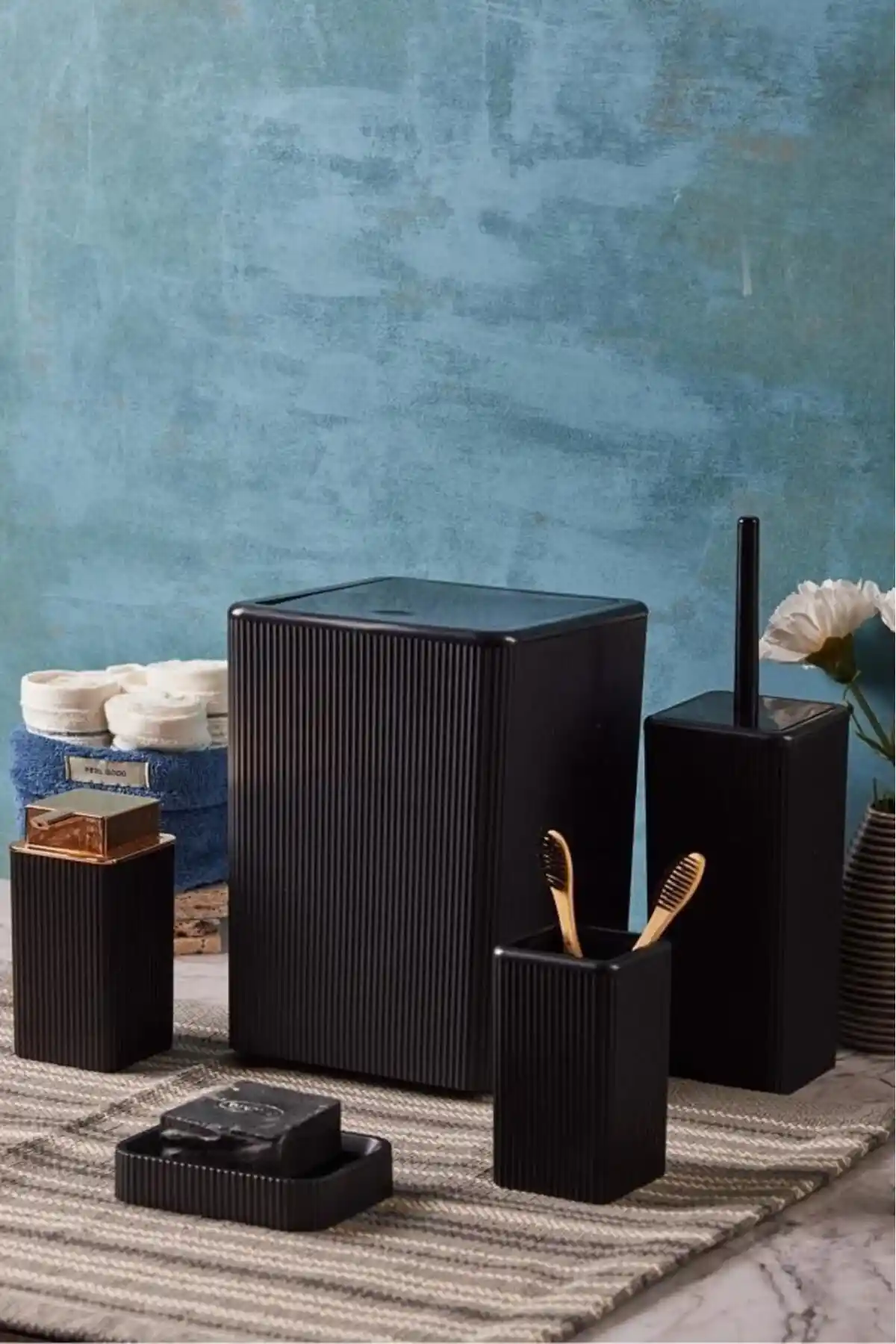 Perotti Palermo Siyah Banyo Seti Modern ve Dayanıklı Tasarımıyla İdeal Seçenek