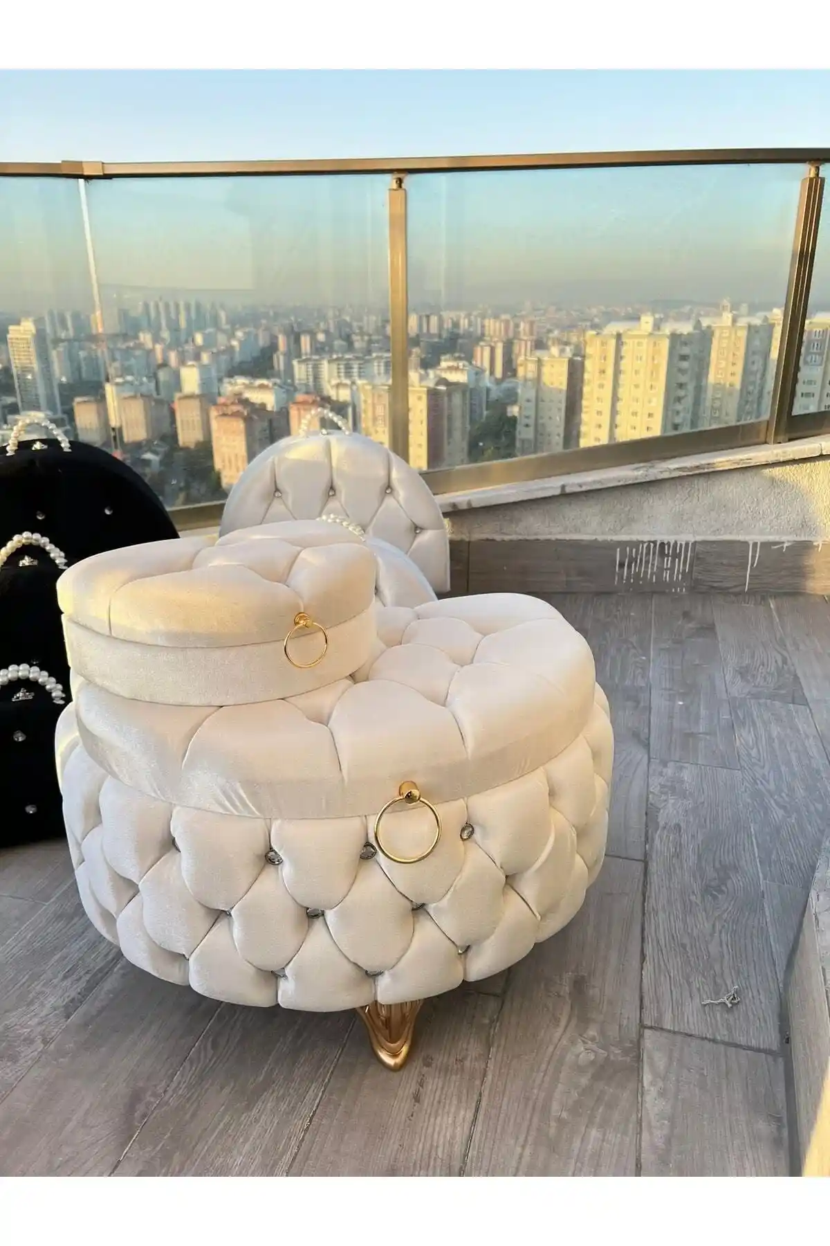 Poncikpazar Çeyiz Sandığı Modern ve Şık Tasarımıyla Ev Dekorasyonunuza Uyum Sağlar