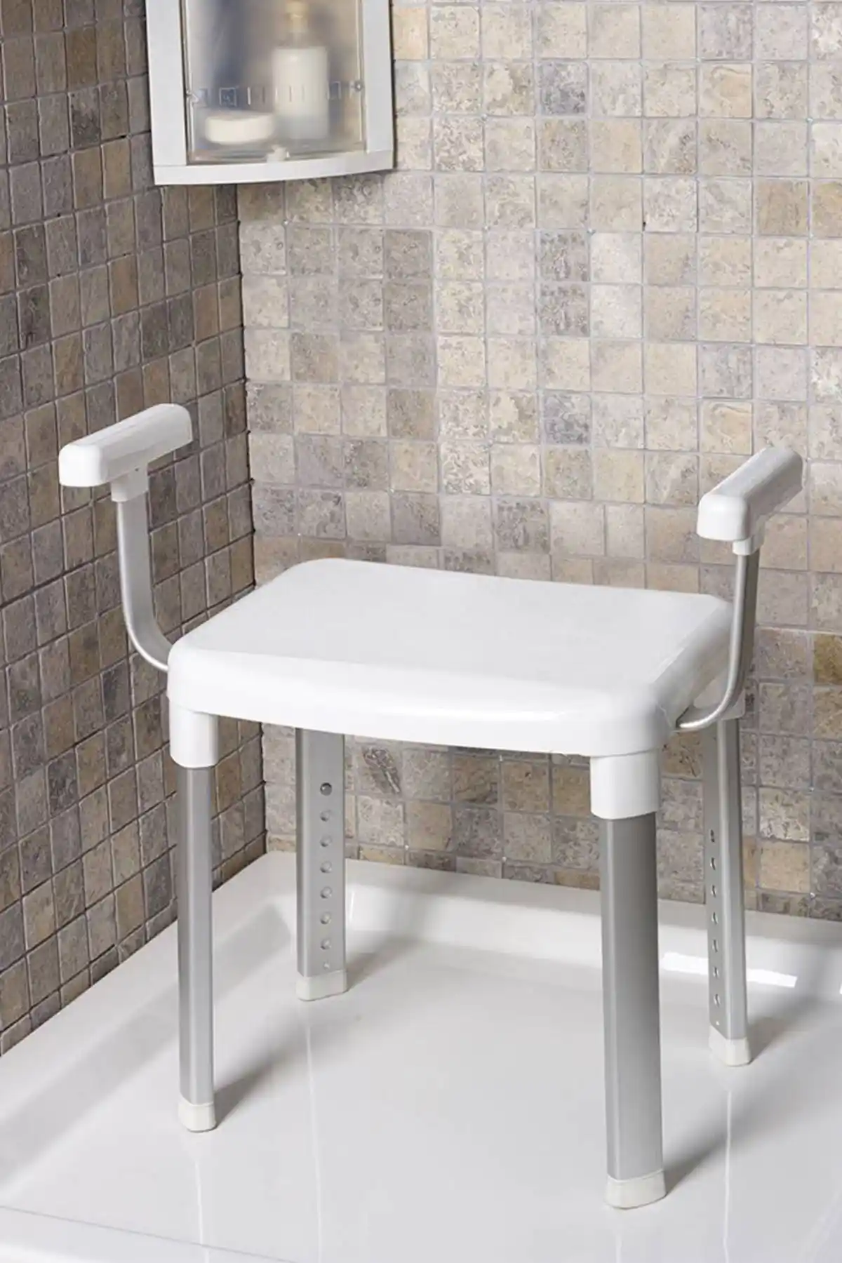 Prima Nova Cappadocia Kollu Banyo Sandalyesi: Güvenli ve Konforlu Kullanım İçin Tasarlandı