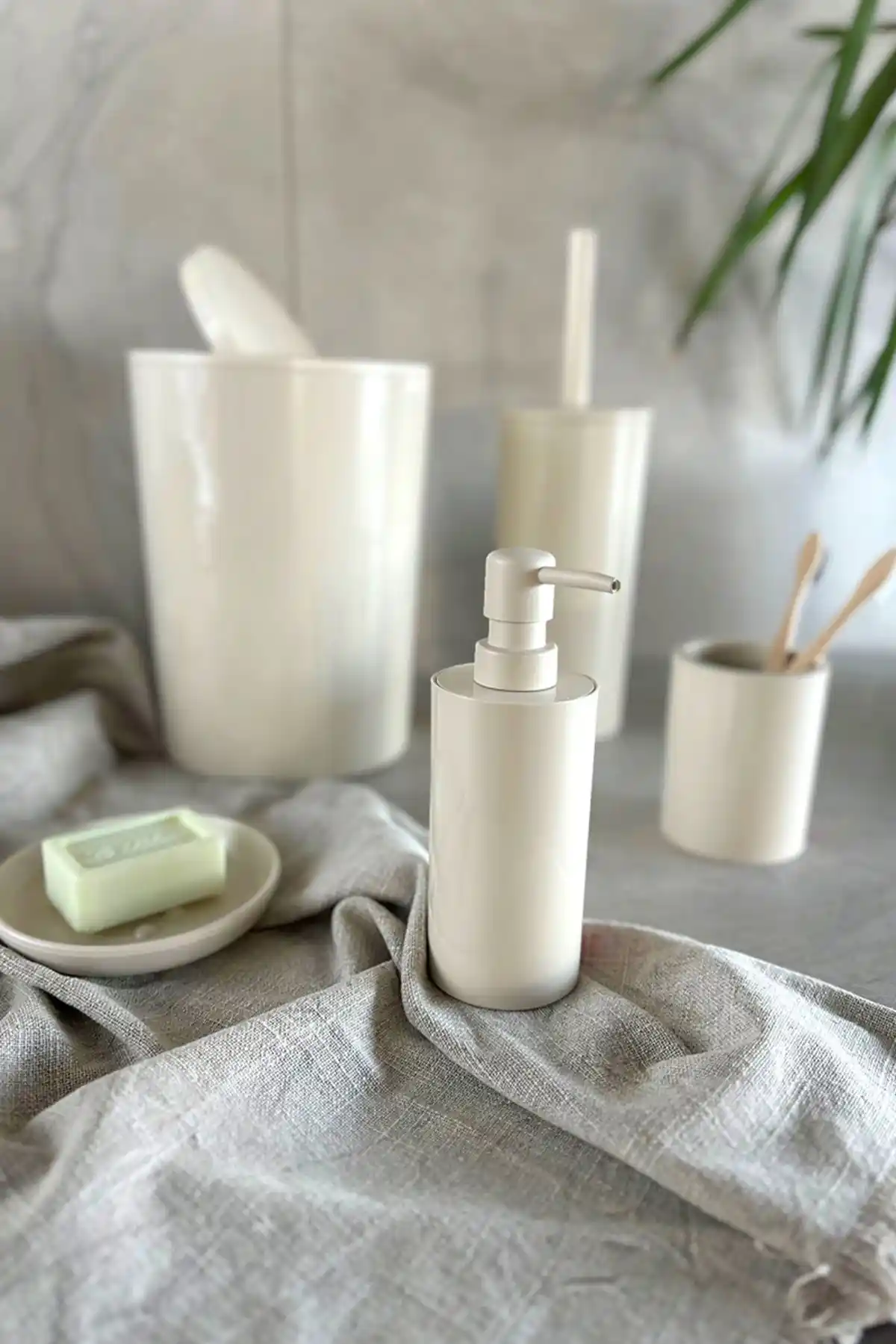 Primo Nova Flores 5'li Banyo Seti Bej Renk Modern ve Dayanıklı Tasarım