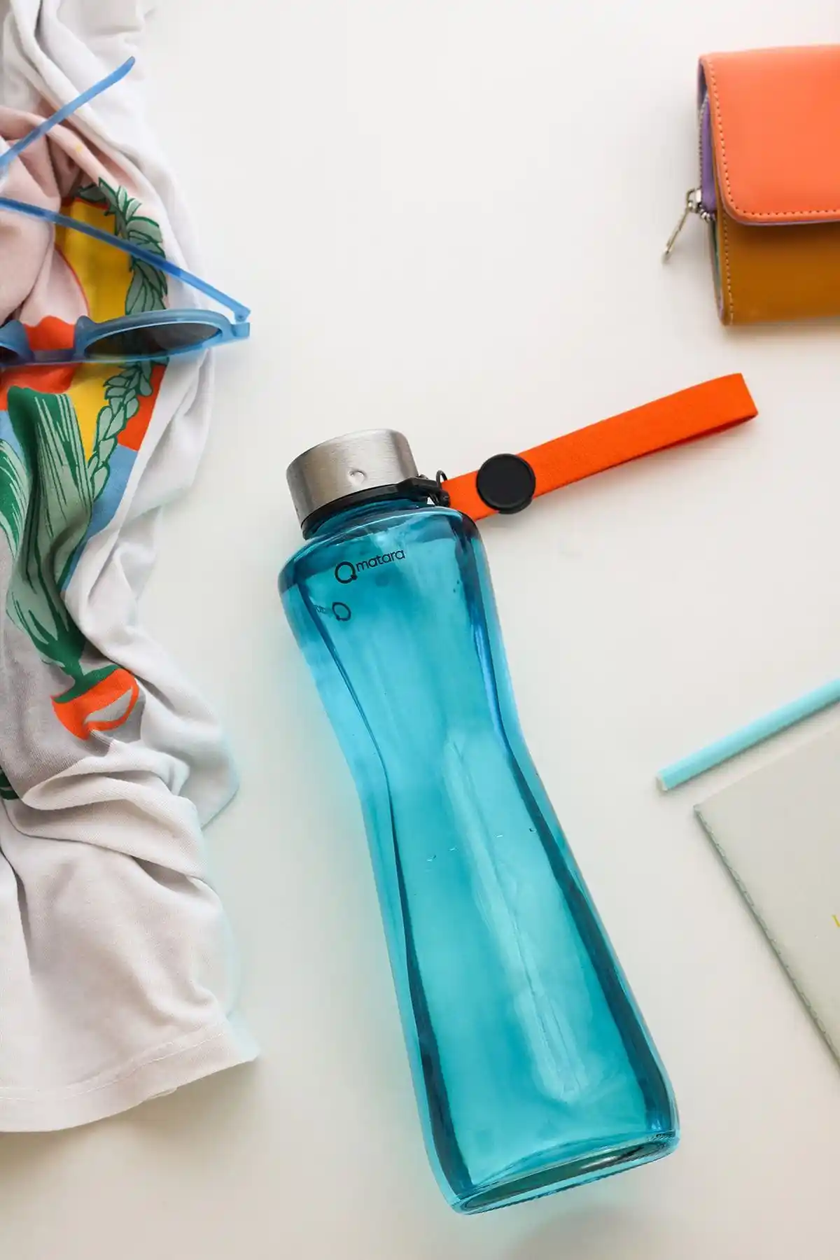 Qmatara Clear Mavi Cam Matara: Sağlıklı ve Şık Tasarımıyla Günlük Kullanım İçin