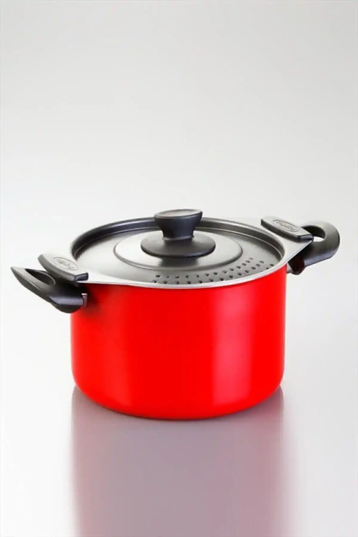 Redio Makarna Mantı Tenceresi 20 Cm: Estetik ve Dayanıklı Mutfak Gereci Çözümü