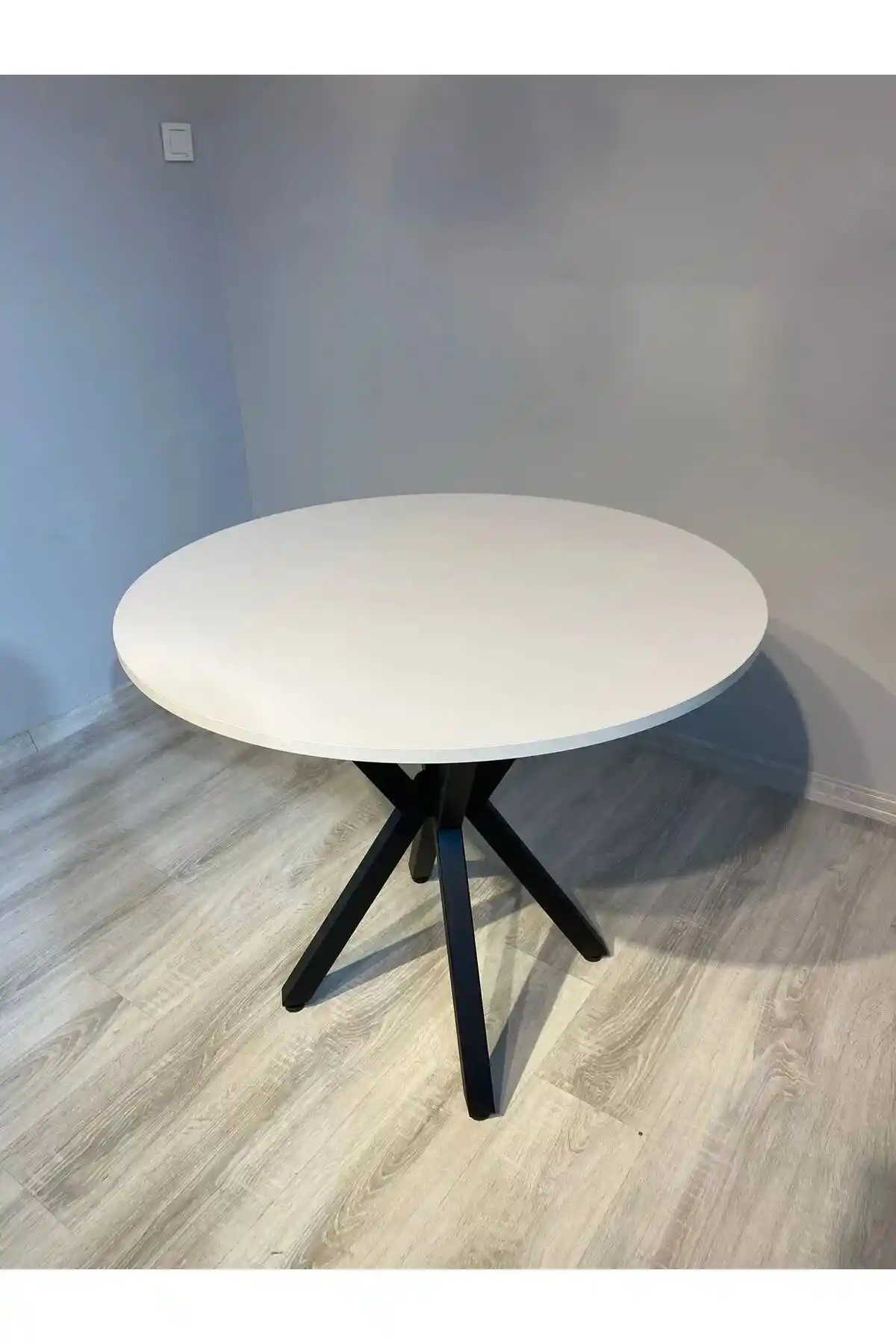 Resa Mobilya Yuvarlak Yemek Masası 70 cm Çapı Modern ve Dayanıklı Tasarım